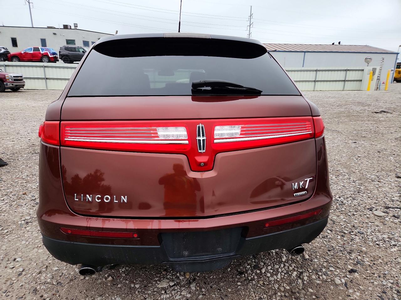 2015 Lincoln Mkt Brown vin: 2LMHJ5AT2FBL02029