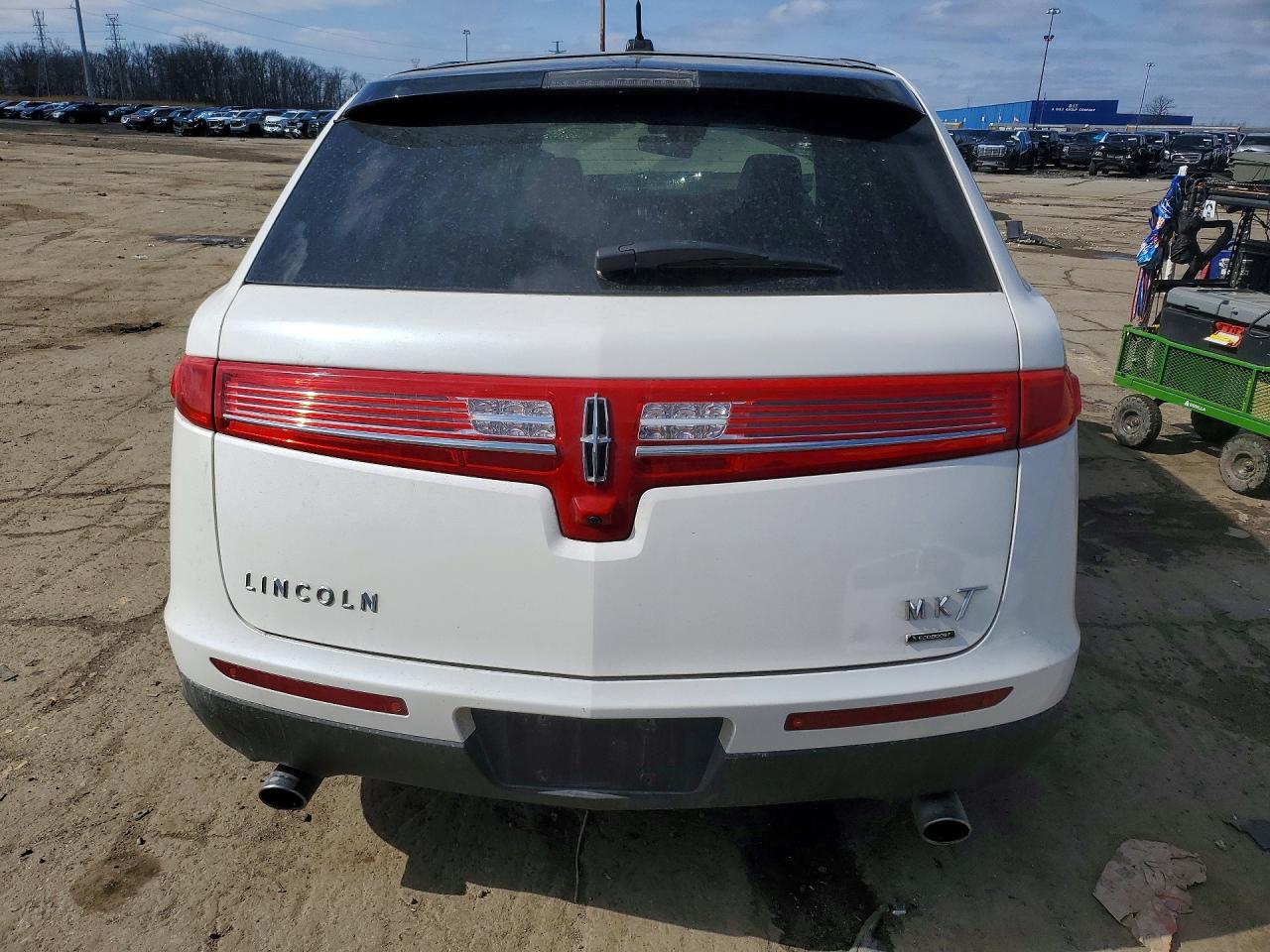 2012 Lincoln Mkt White vin: 2LMHJ5AT3CBL52062