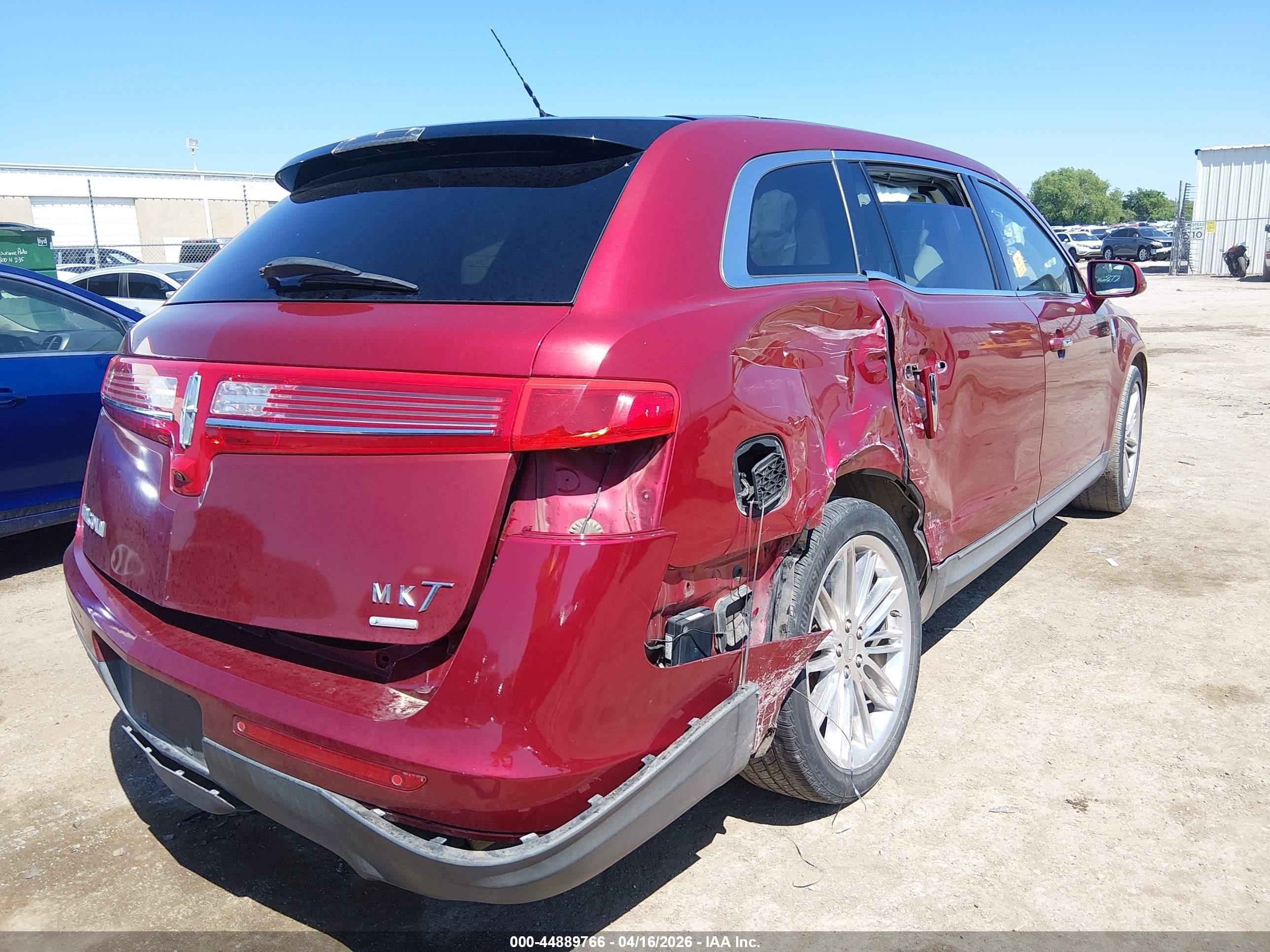 2013 Lincoln Mkt Ecoboost Red vin: 2LMHJ5AT3DBL50233