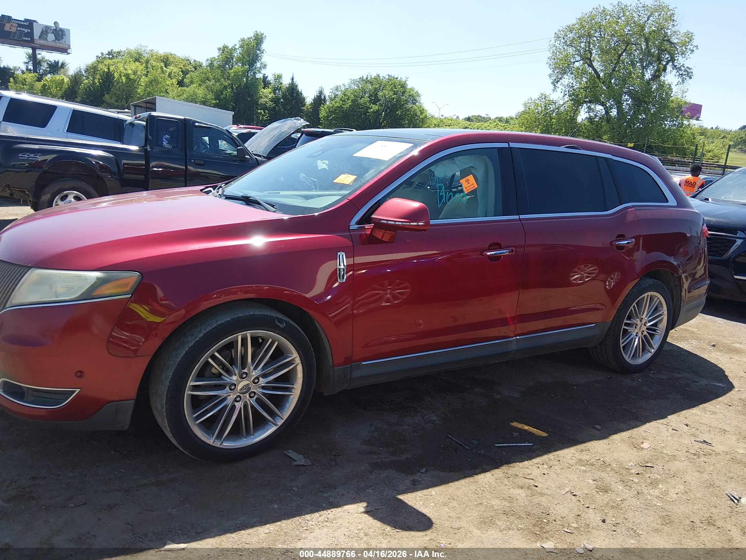2013 Lincoln Mkt Ecoboost Red vin: 2LMHJ5AT3DBL50233