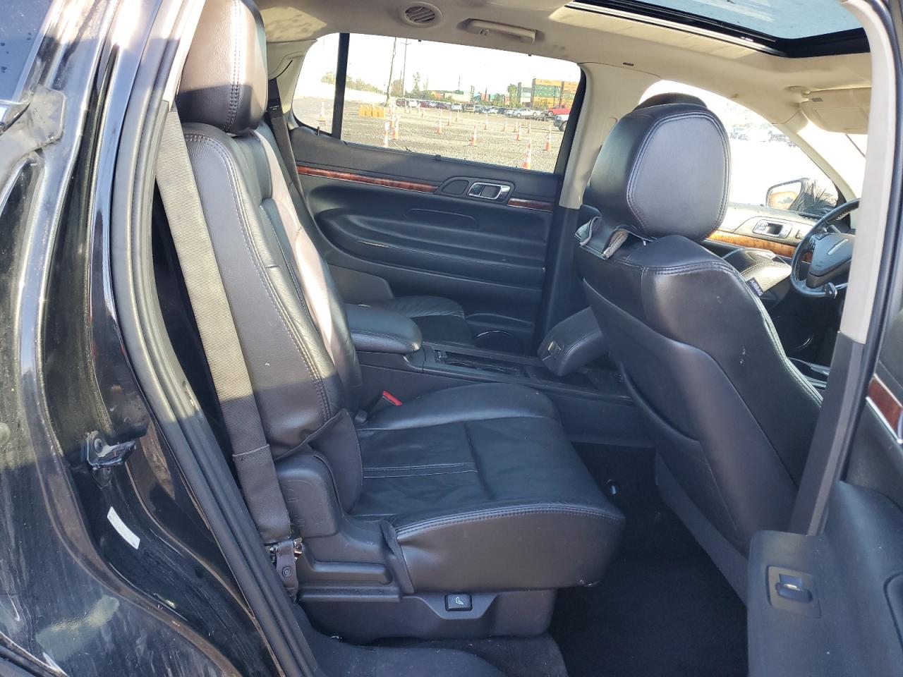 2013 Lincoln Mkt Black vin: 2LMHJ5AT3DBL54492