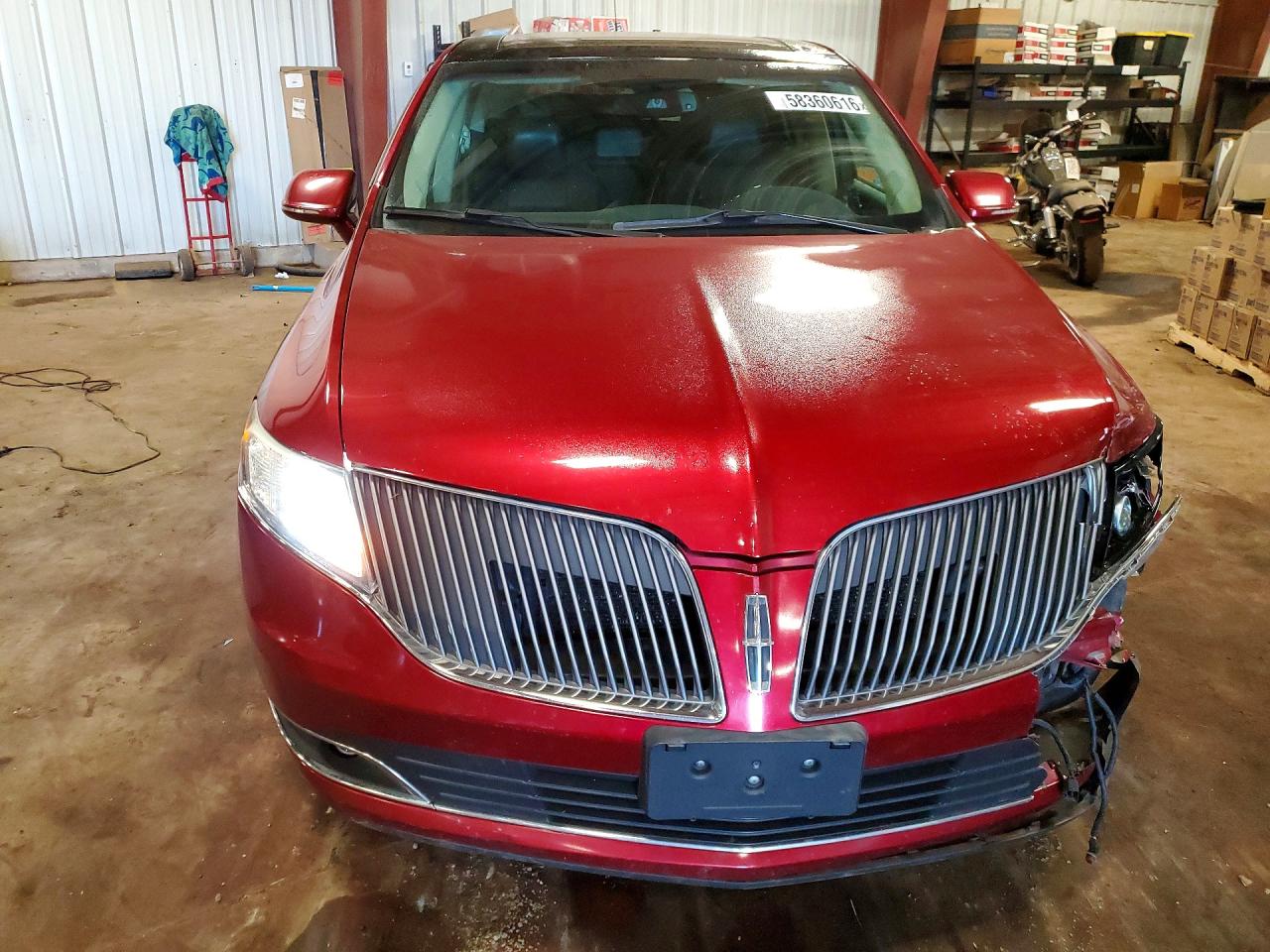 2015 Lincoln Mkt Red vin: 2LMHJ5AT3FBL02024