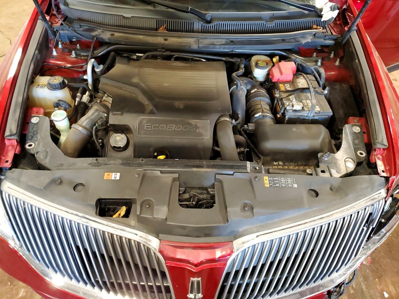 2015 Lincoln Mkt Red vin: 2LMHJ5AT3FBL02024