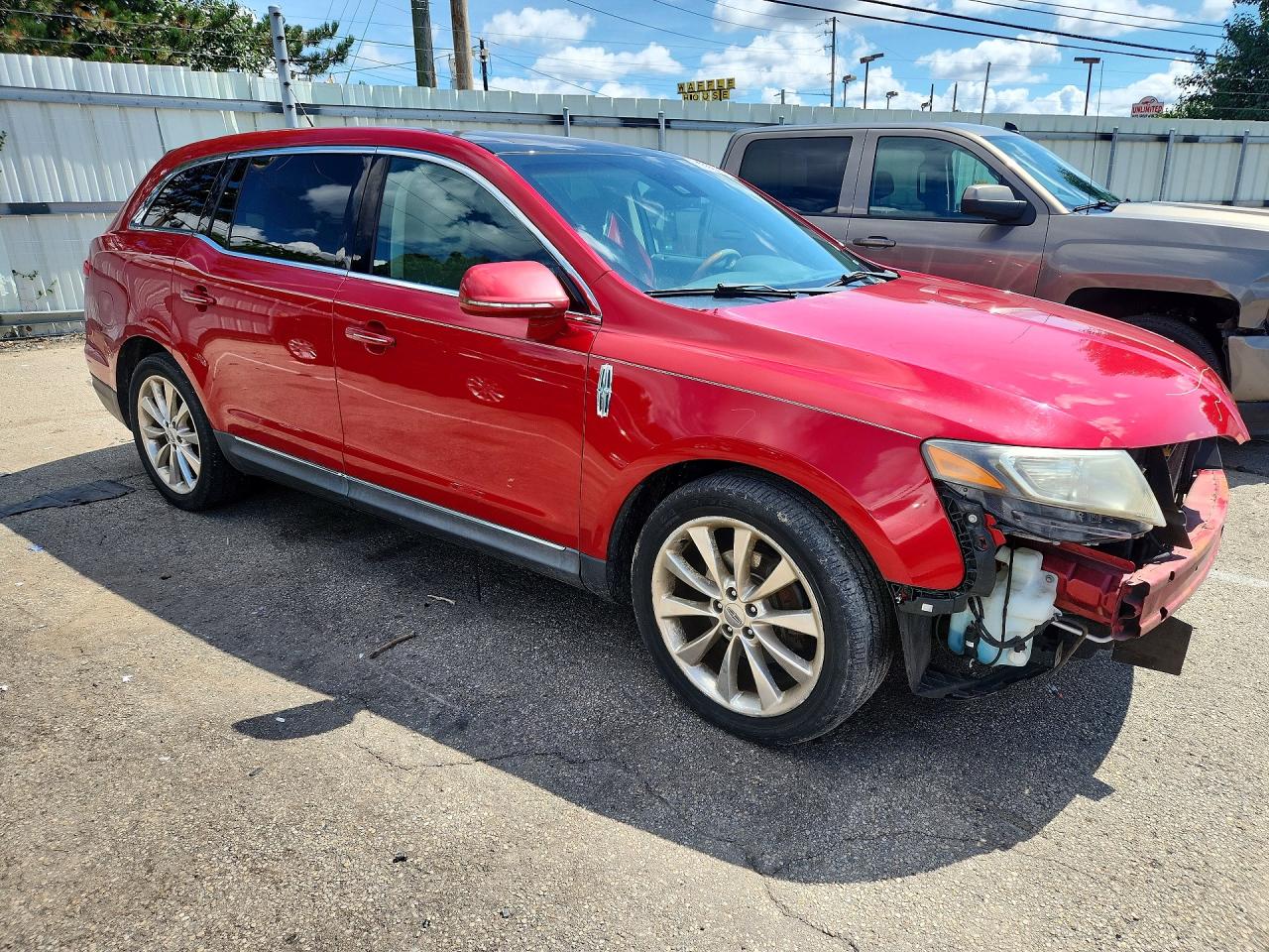2012 Lincoln Mkt Red vin: 2LMHJ5AT4CBL54208