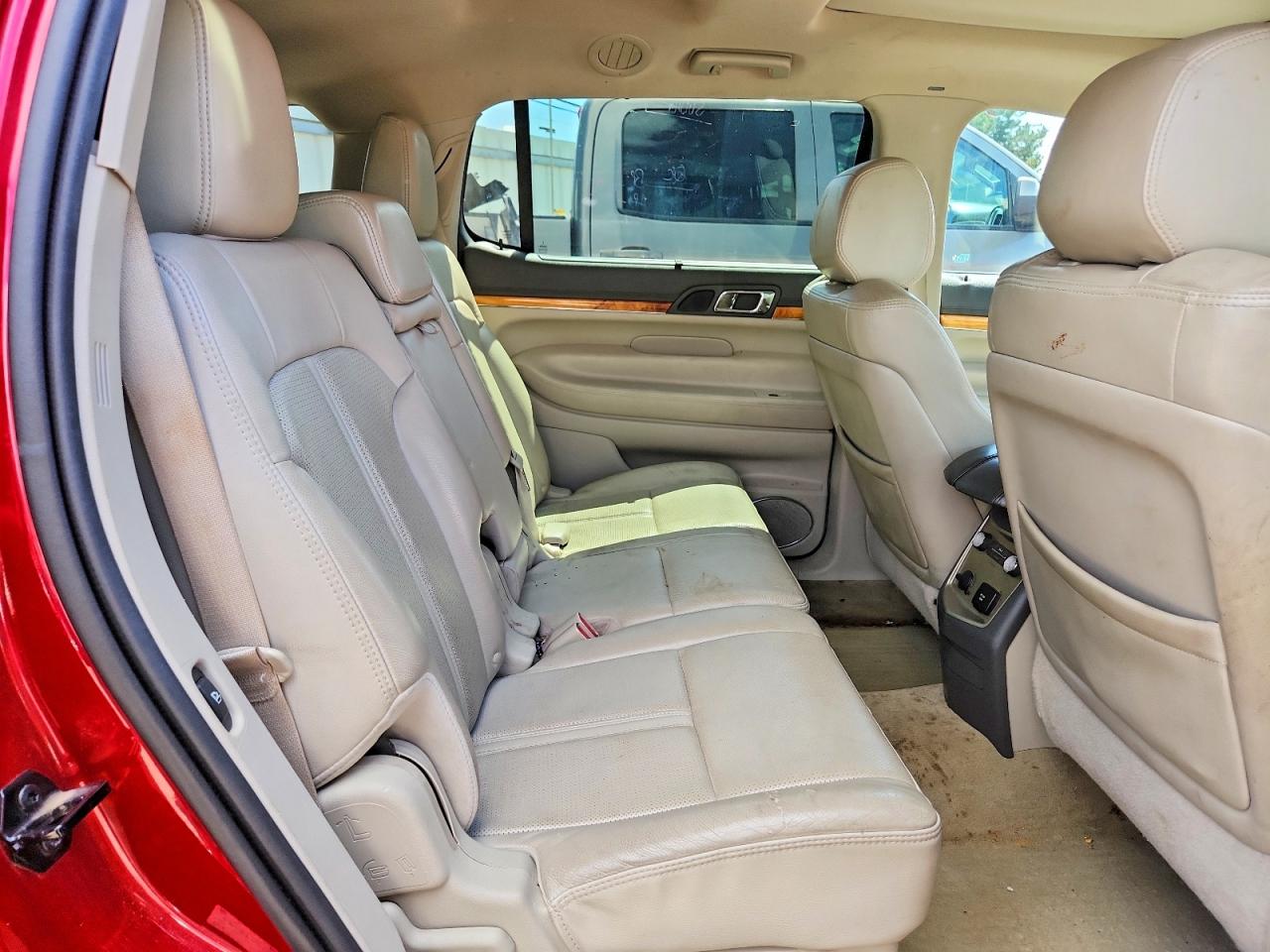 2012 Lincoln Mkt Red vin: 2LMHJ5AT4CBL54208