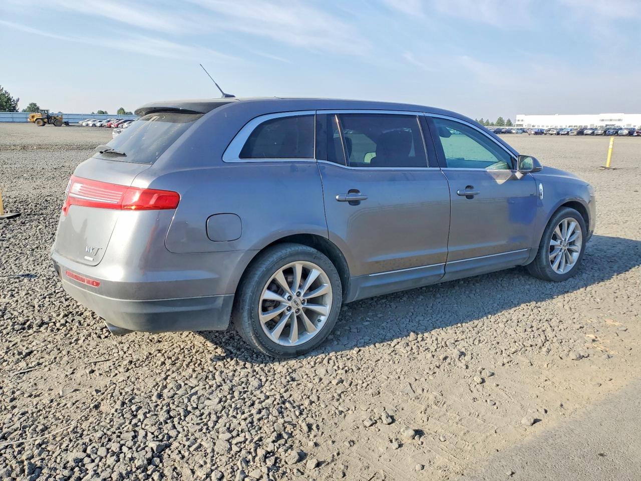 2010 Lincoln Mkt Gray vin: 2LMHJ5AT5ABJ28045