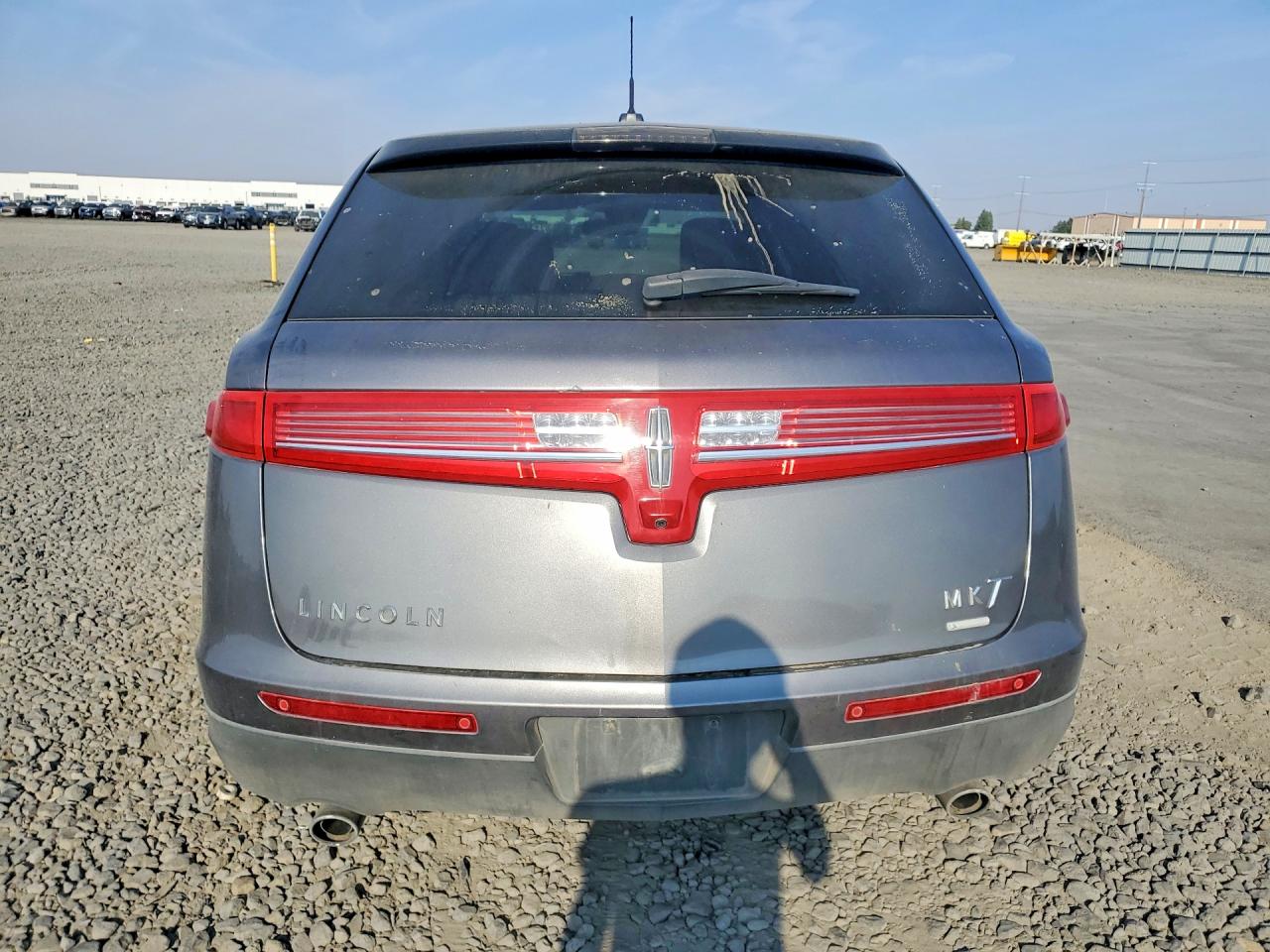2010 Lincoln Mkt Gray vin: 2LMHJ5AT5ABJ28045
