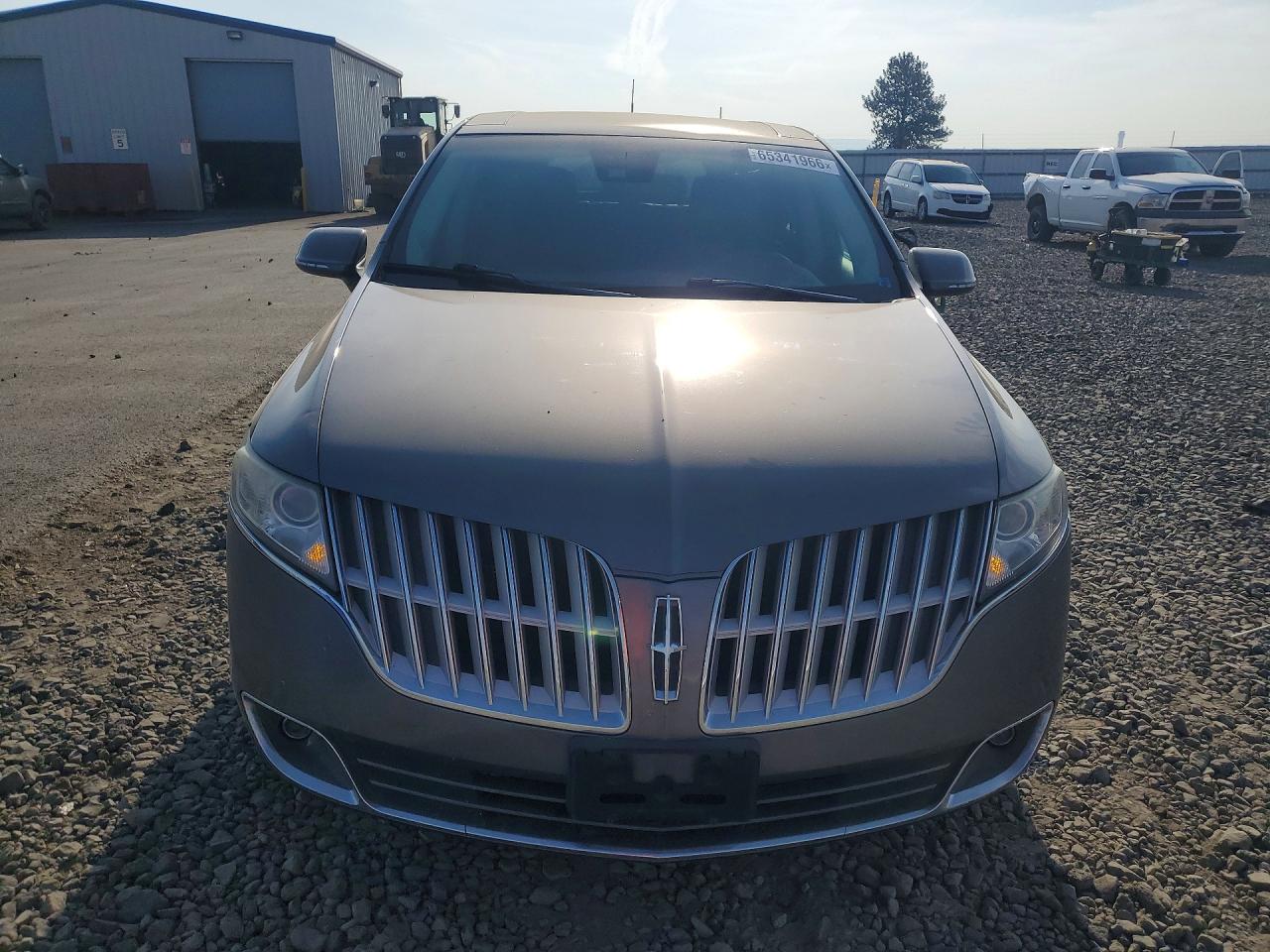 2010 Lincoln Mkt Gray vin: 2LMHJ5AT5ABJ28045