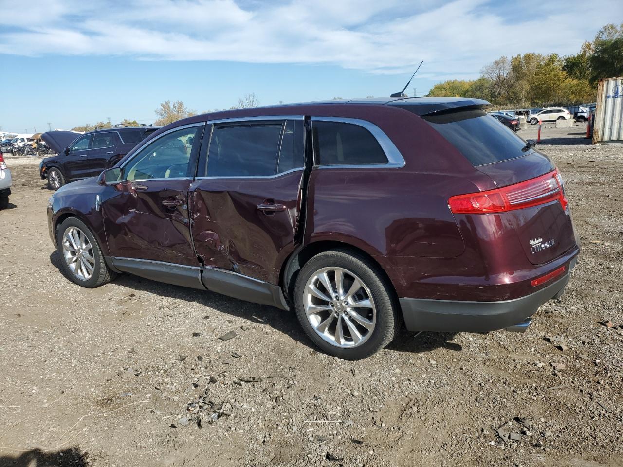 2011 Lincoln Mkt Burgundy vin: 2LMHJ5AT5BBJ51164