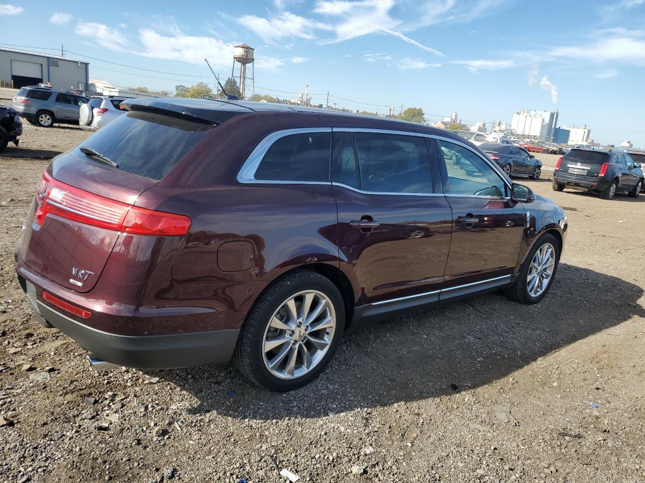 2011 Lincoln Mkt Burgundy vin: 2LMHJ5AT5BBJ51164