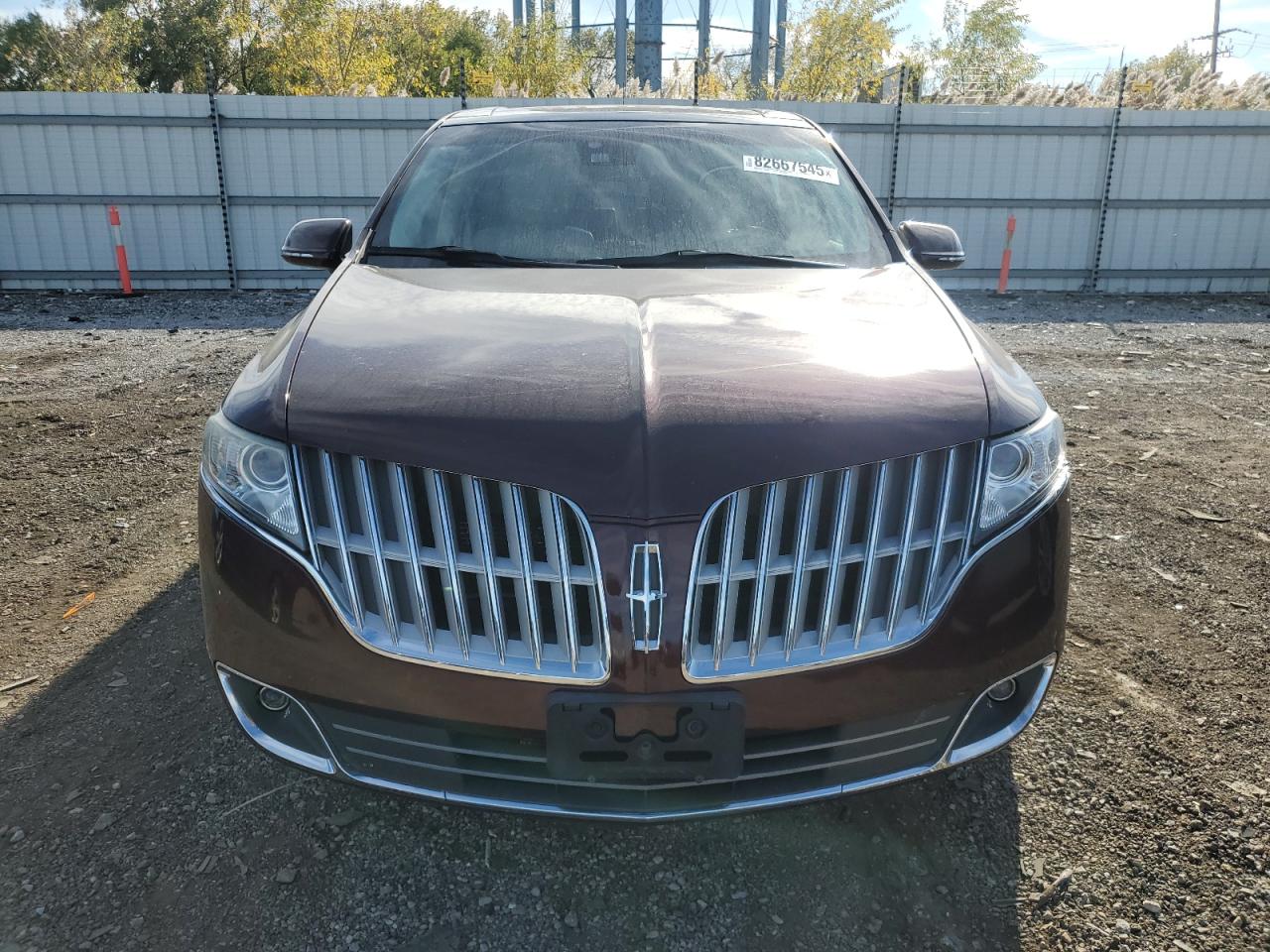 2011 Lincoln Mkt Burgundy vin: 2LMHJ5AT5BBJ51164