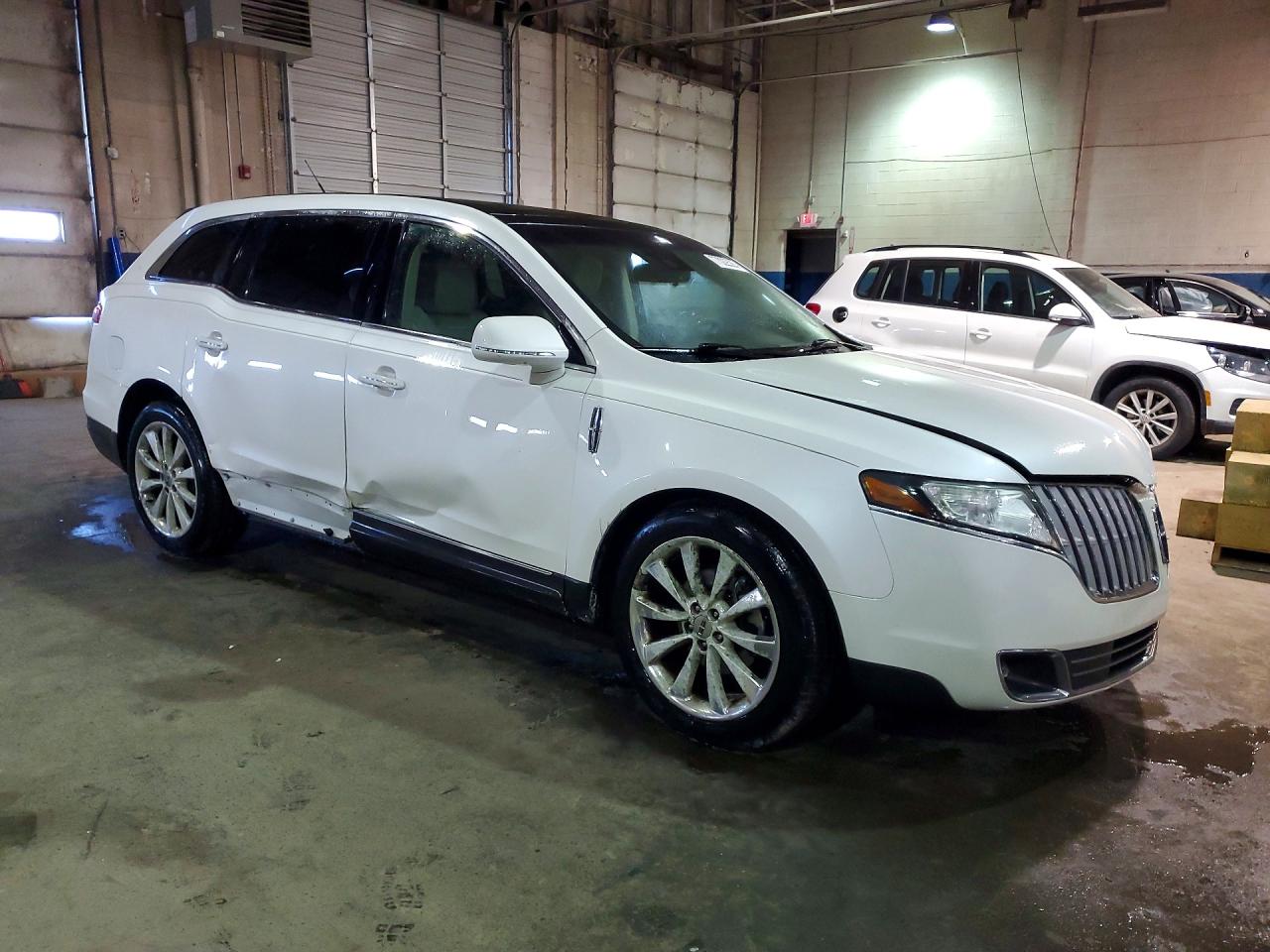 2012 Lincoln Mkt White vin: 2LMHJ5AT5CBL50233