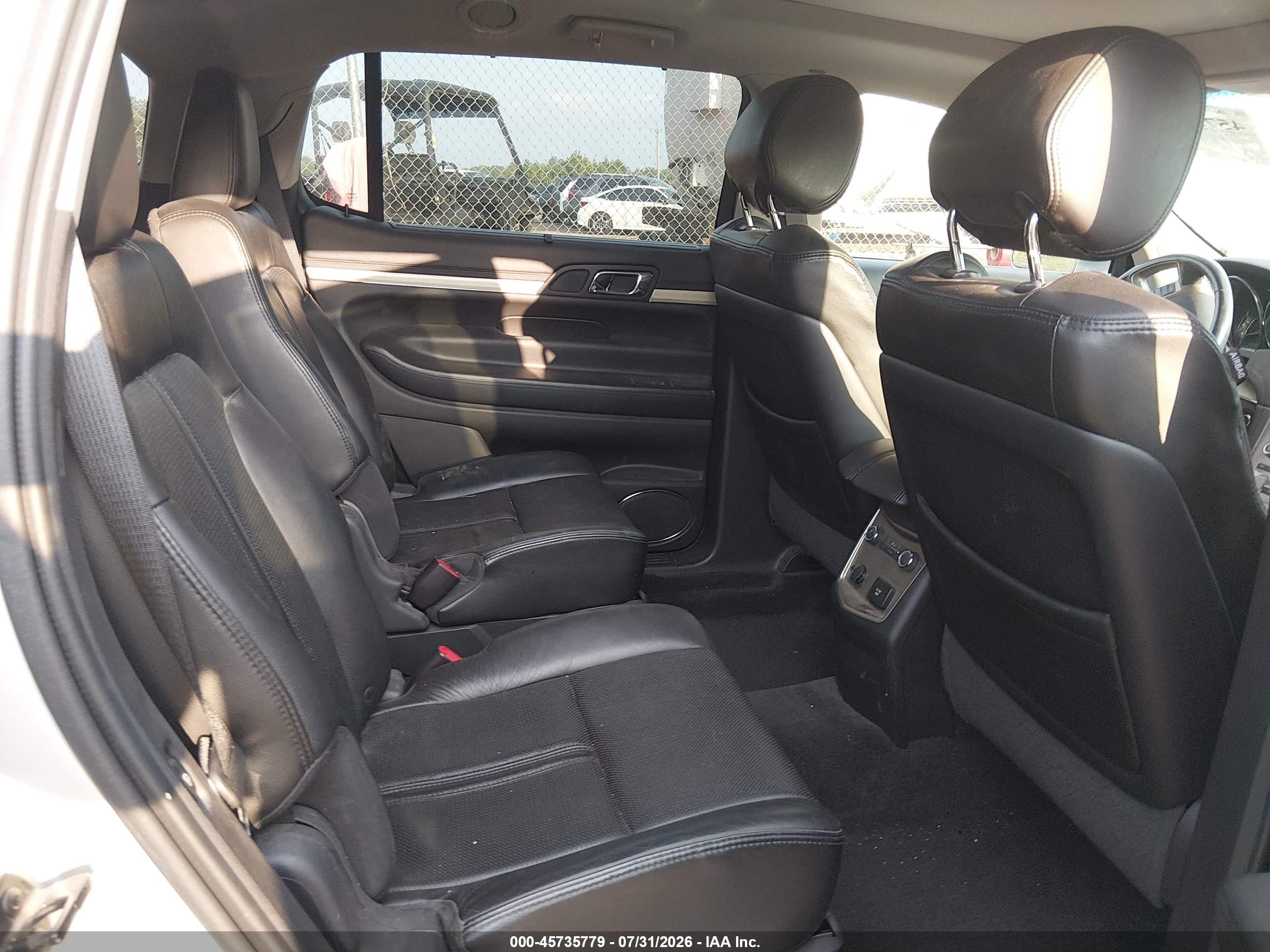 2012 Lincoln Mkt Ecoboost Silver vin: 2LMHJ5AT5CBL53892