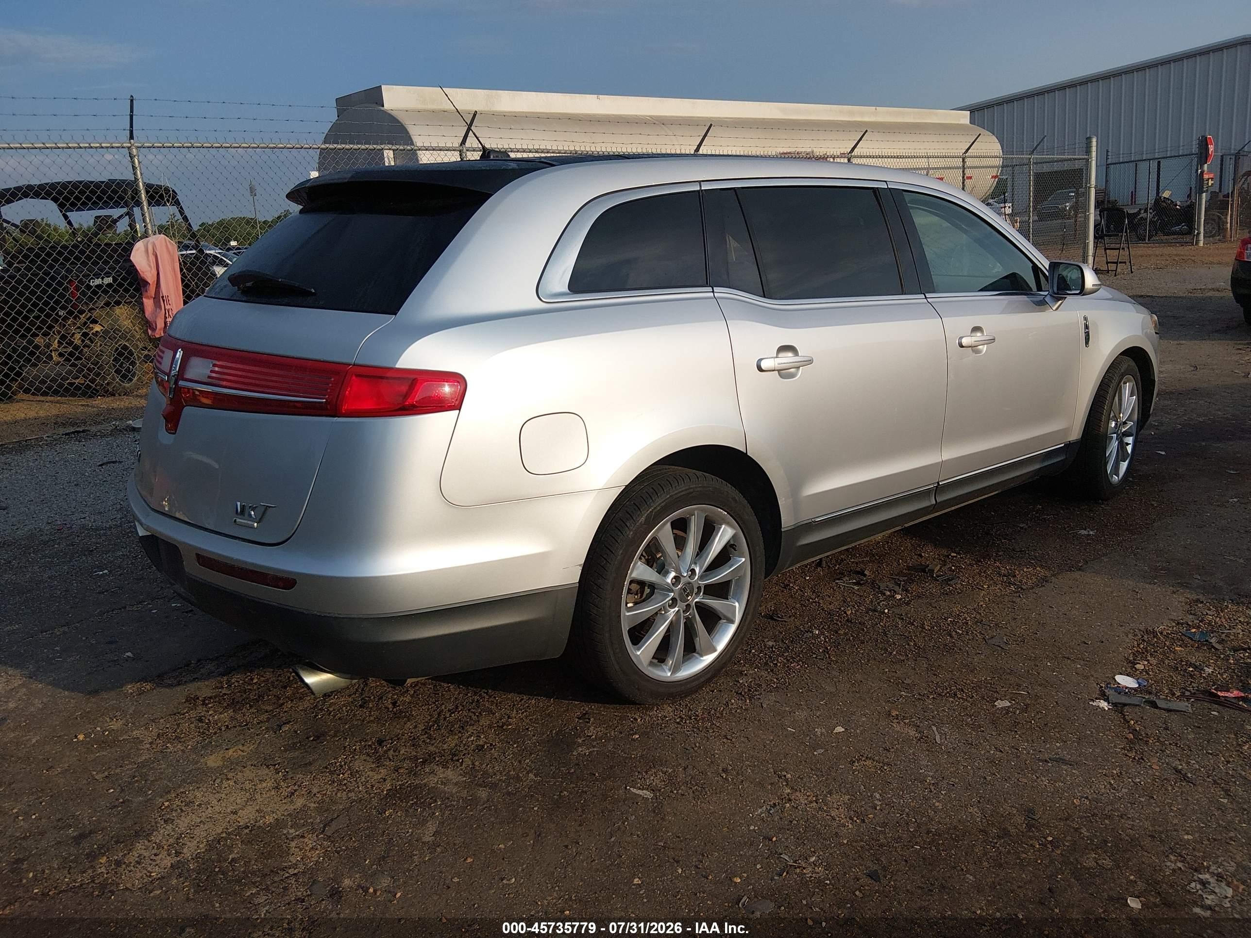 2012 Lincoln Mkt Ecoboost Silver vin: 2LMHJ5AT5CBL53892