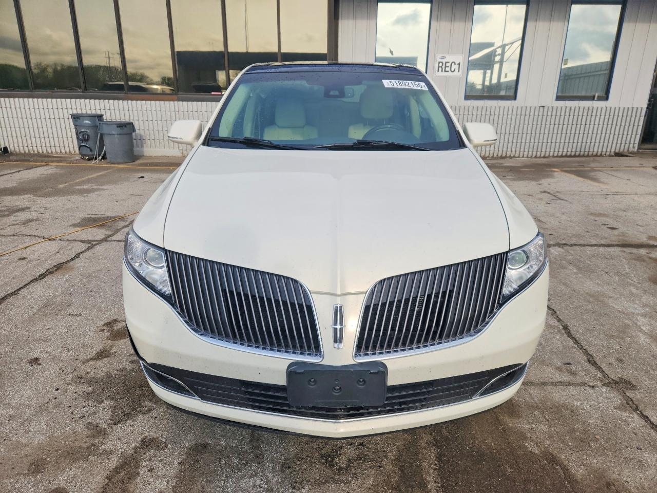 2013 Lincoln Mkt Beige vin: 2LMHJ5AT5DBL56518