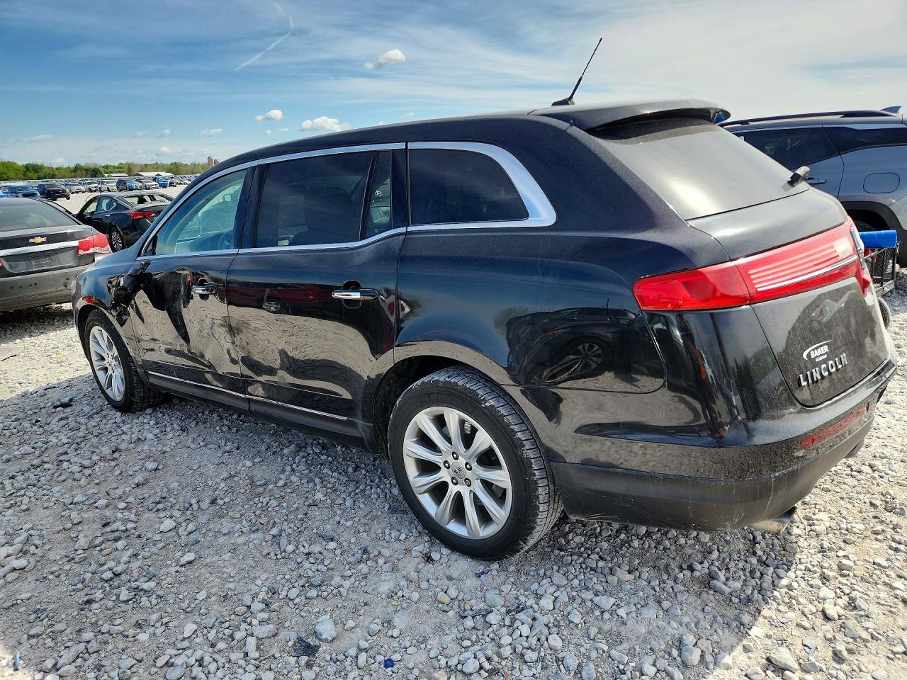 2014 Lincoln Mkt Black vin: 2LMHJ5AT5EBL53863