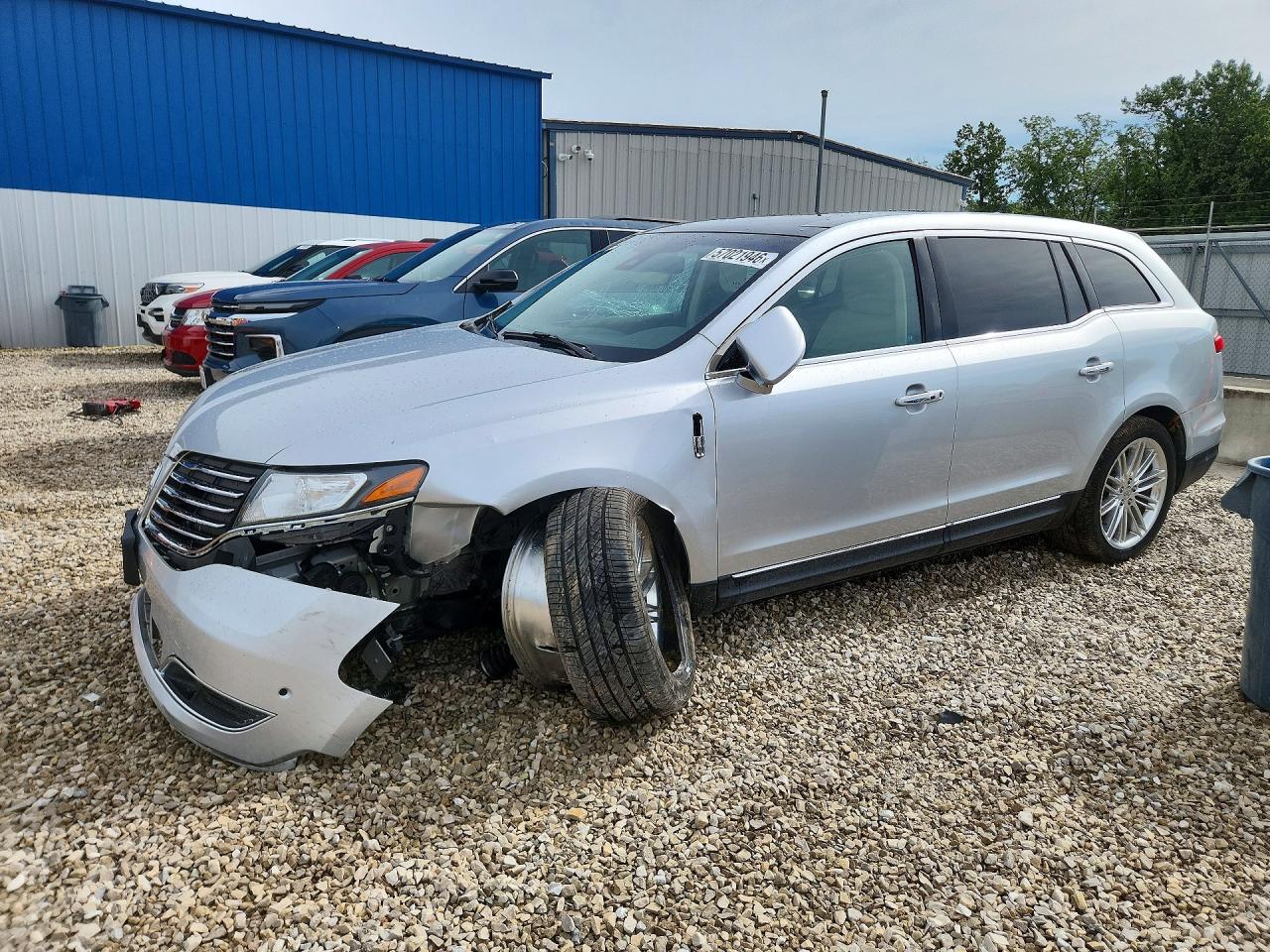 2018 Lincoln Mkt Silver vin: 2LMHJ5AT5JBL01708