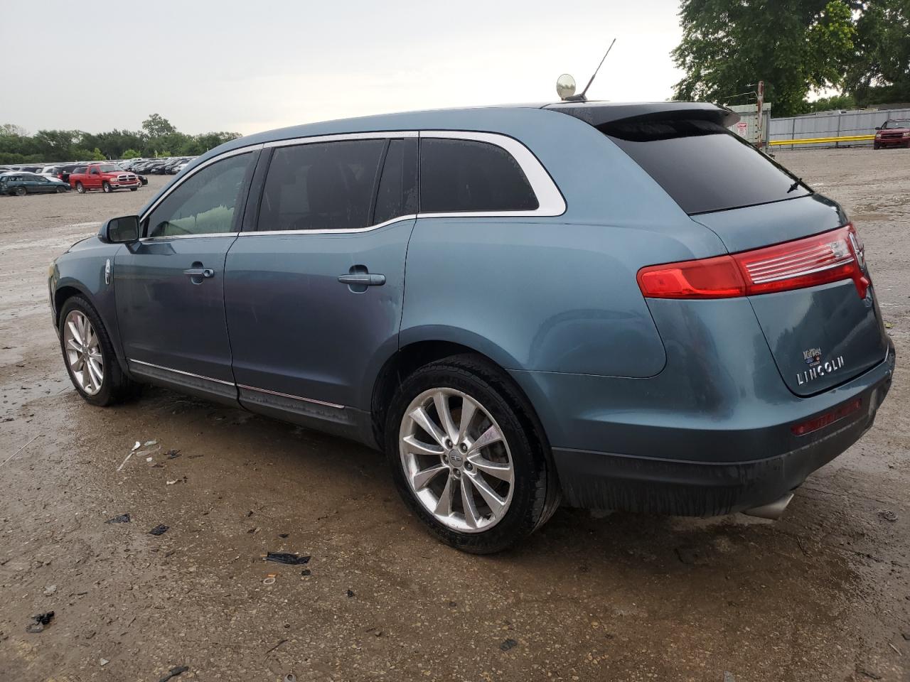 2010 Lincoln Mkt Blue vin: 2LMHJ5AT6ABJ15045