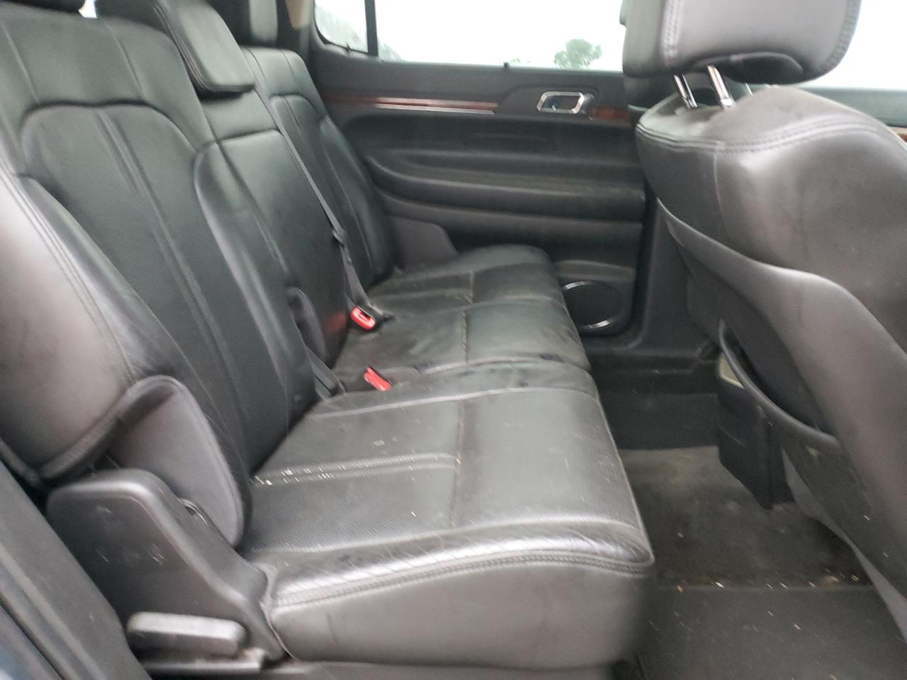 2010 Lincoln Mkt Blue vin: 2LMHJ5AT6ABJ15045
