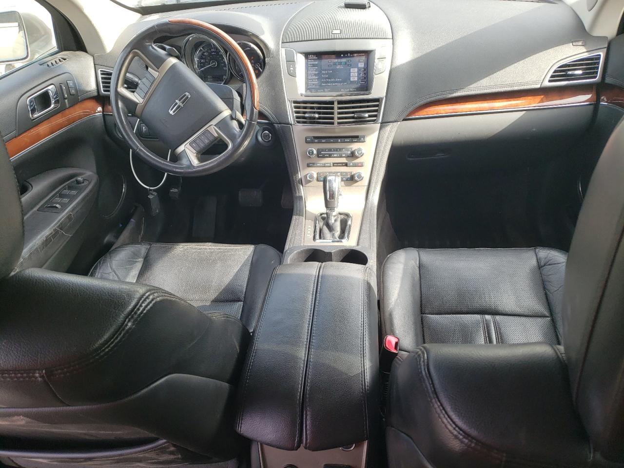 2011 Lincoln Mkt Gold vin: 2LMHJ5AT6BBJ52405