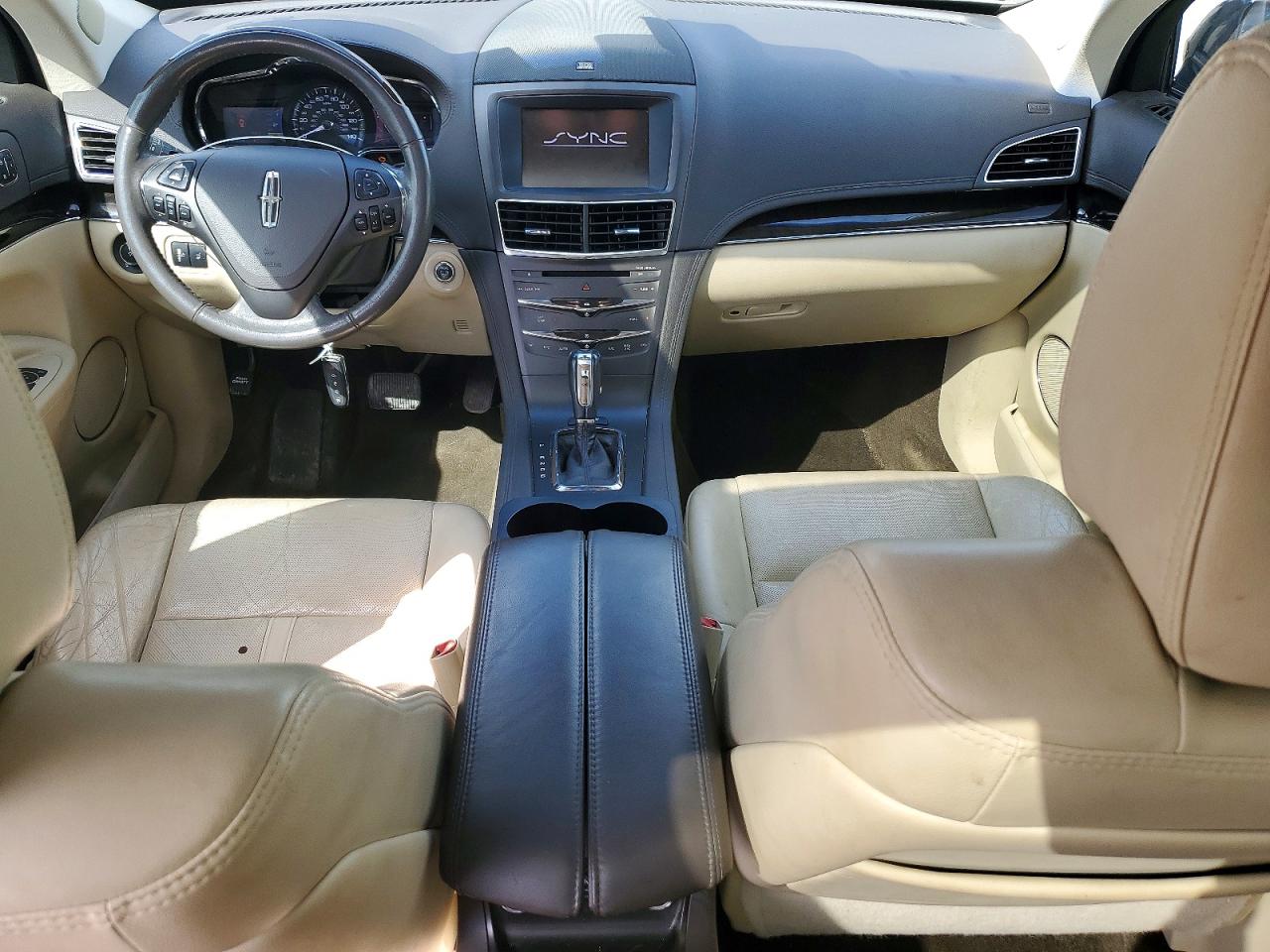 2013 Lincoln Mkt Black vin: 2LMHJ5AT6DBL56382