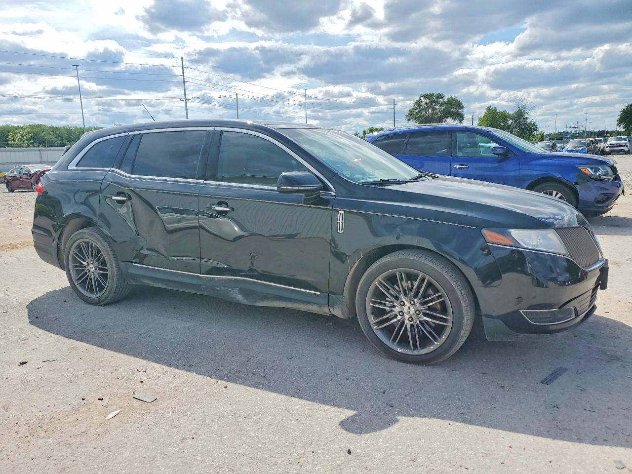 2013 Lincoln Mkt Black vin: 2LMHJ5AT6DBL56382