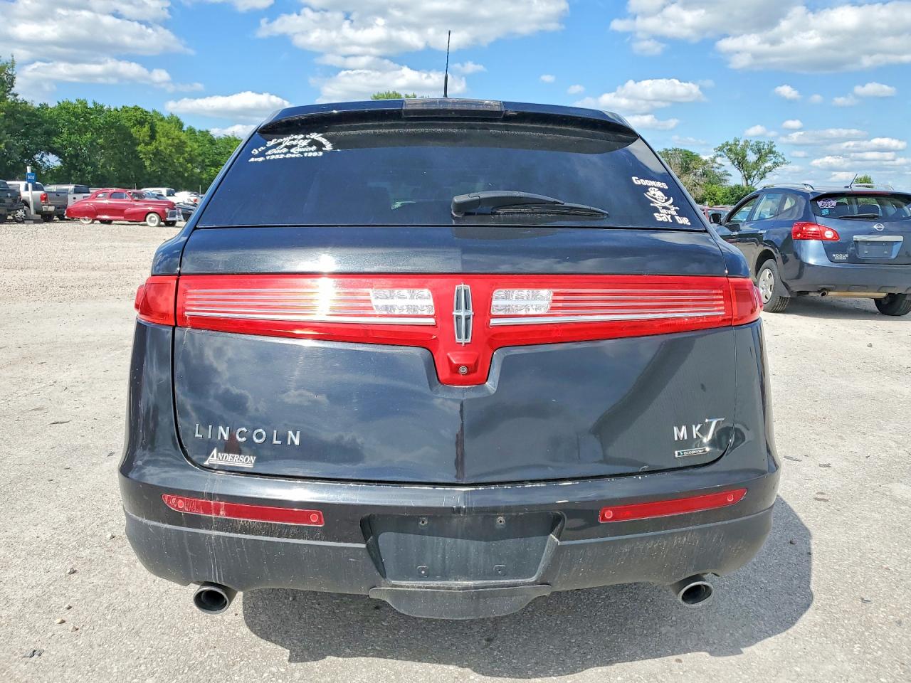 2013 Lincoln Mkt Black vin: 2LMHJ5AT6DBL56382