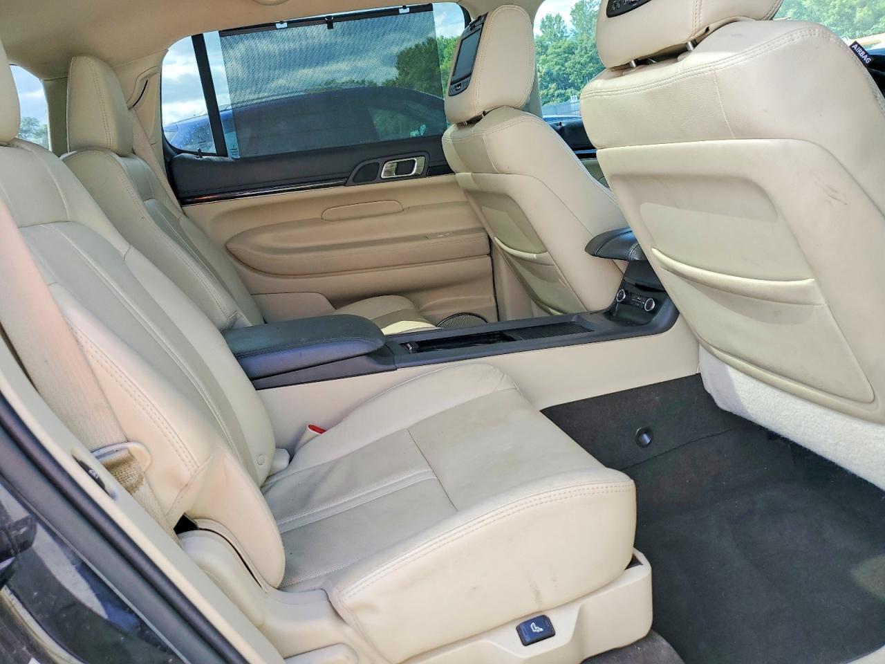 2013 Lincoln Mkt Black vin: 2LMHJ5AT6DBL56382