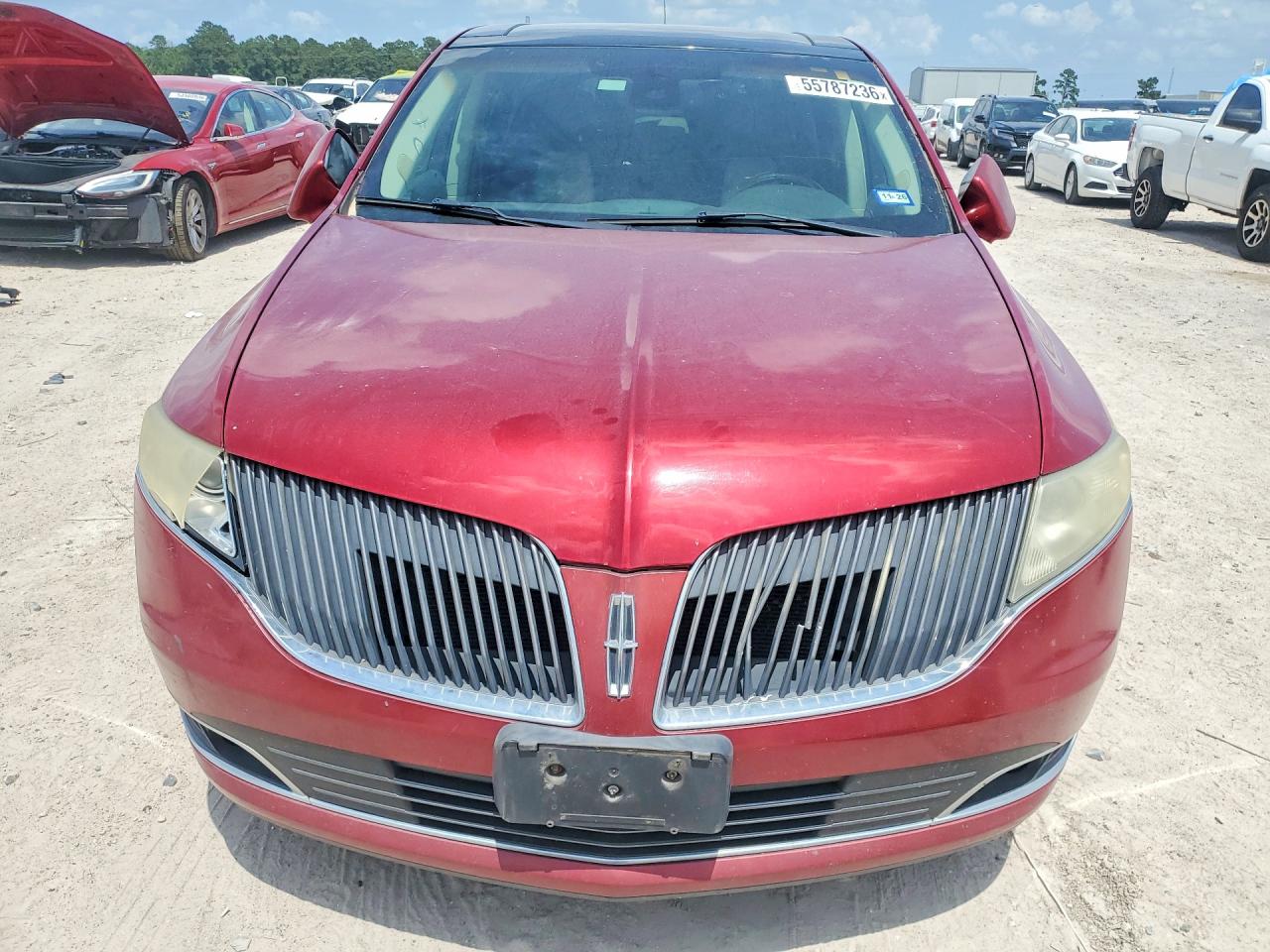 2014 Lincoln Mkt Maroon vin: 2LMHJ5AT6EBL52172