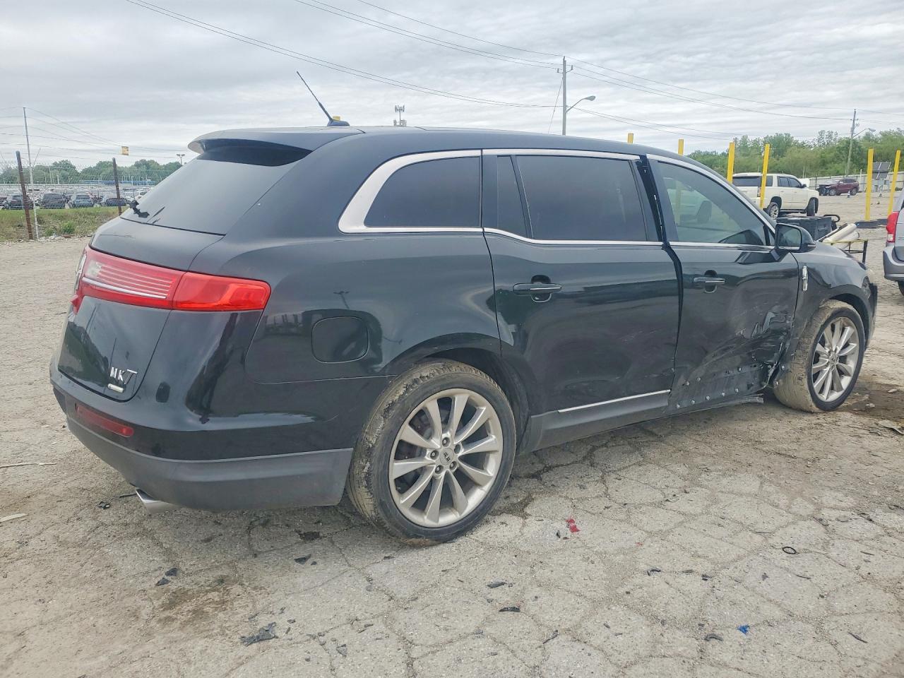 2010 Lincoln Mkt Black vin: 2LMHJ5AT7ABJ08718