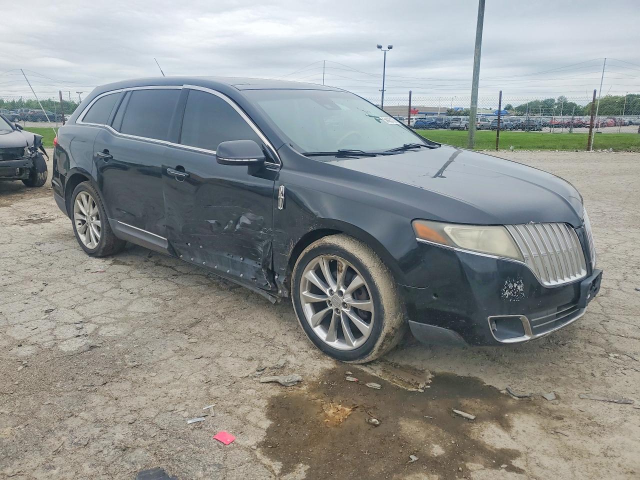 2010 Lincoln Mkt Black vin: 2LMHJ5AT7ABJ08718