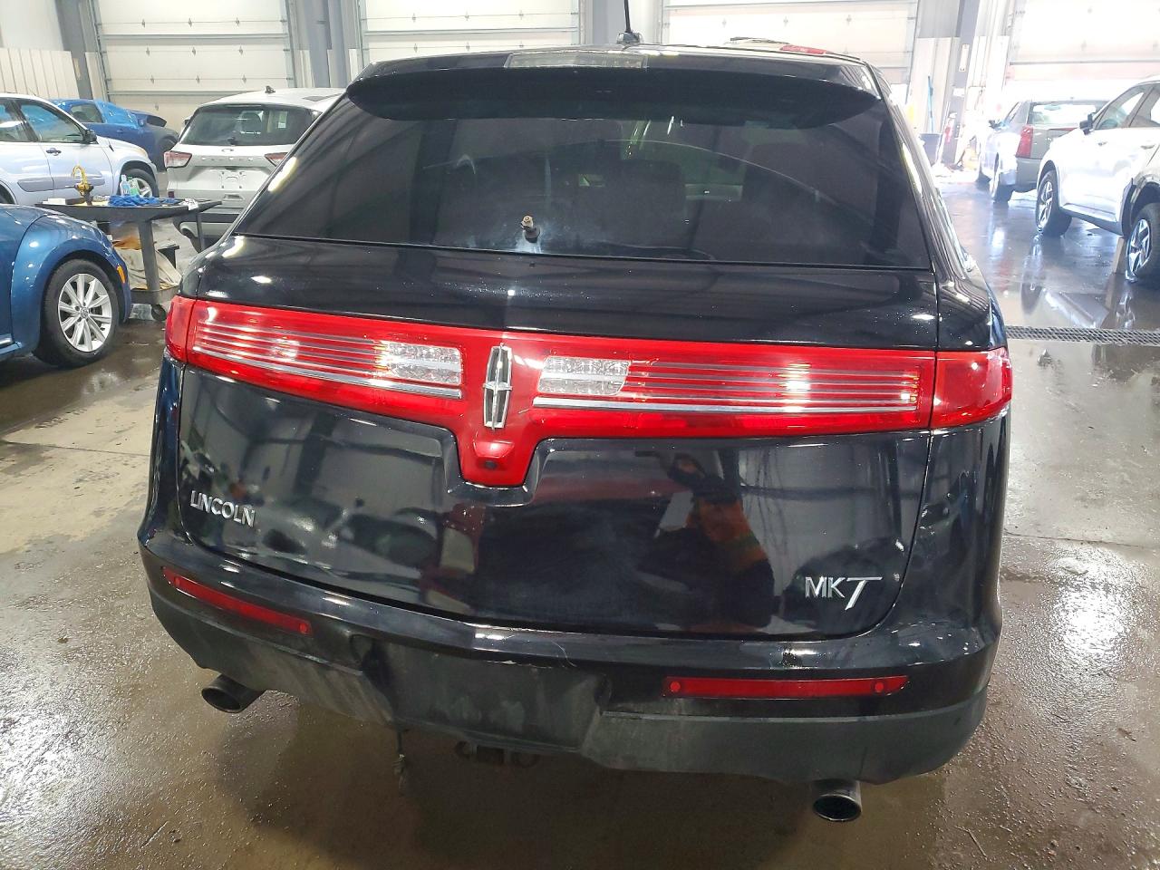 2011 Lincoln Mkt Black vin: 2LMHJ5AT7BBJ54776