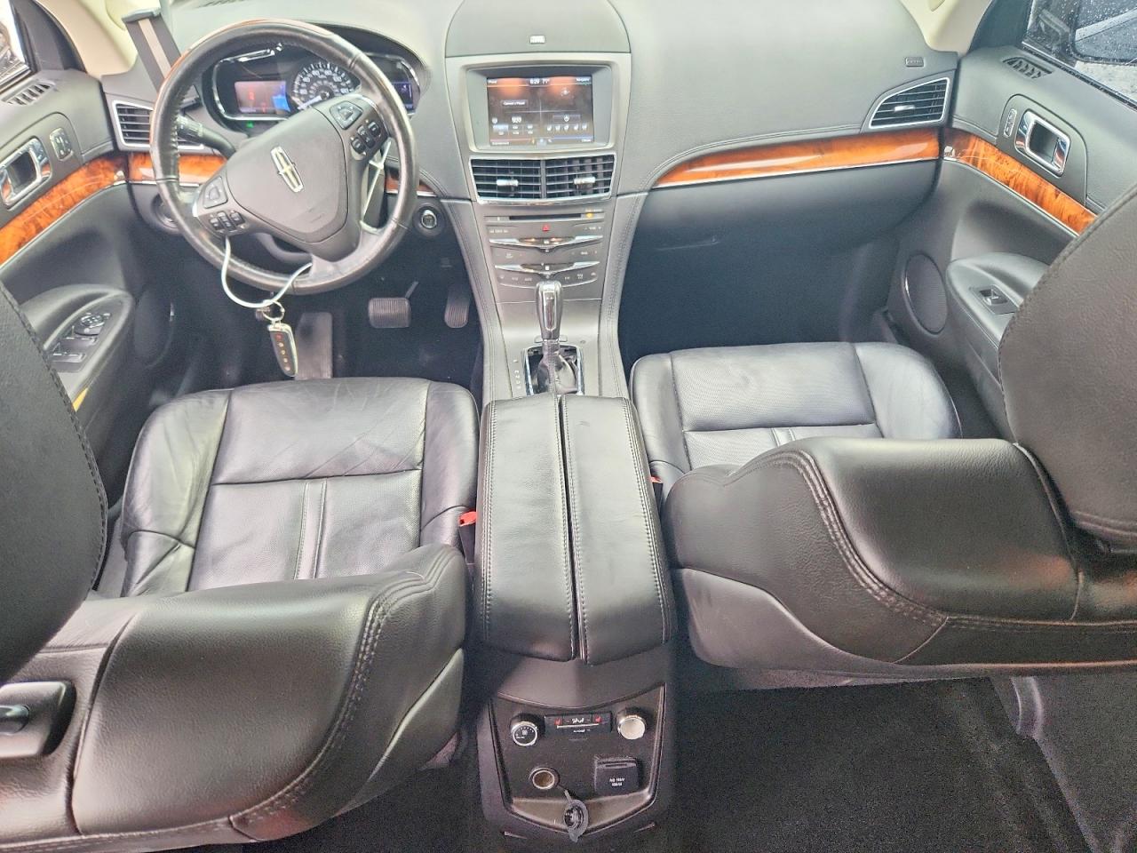 2013 Lincoln Mkt Black vin: 2LMHJ5AT7DBL56374