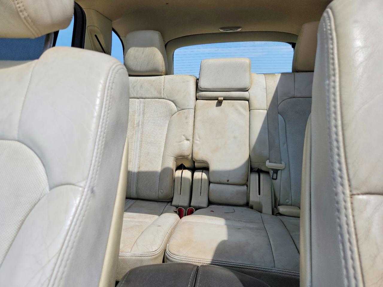 2014 Lincoln Mkt White vin: 2LMHJ5AT7EBL55467