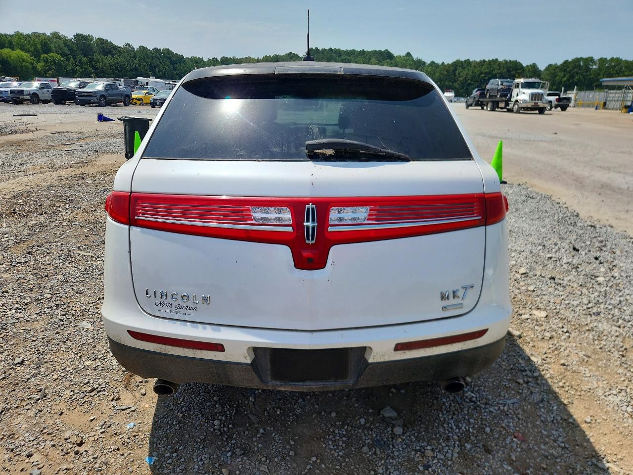 2014 Lincoln Mkt White vin: 2LMHJ5AT7EBL55467