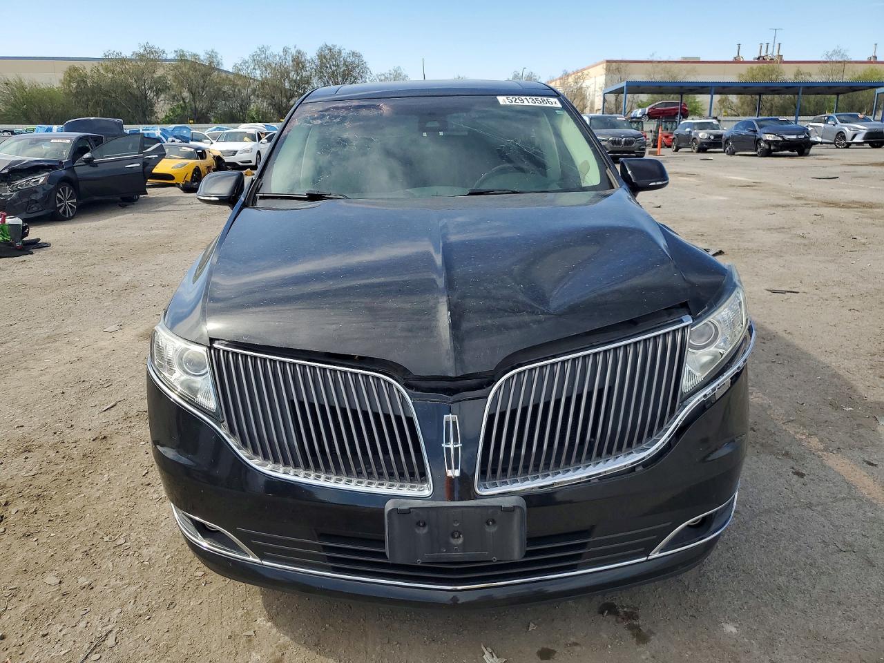 2015 Lincoln Mkt Black vin: 2LMHJ5AT7FBL03192