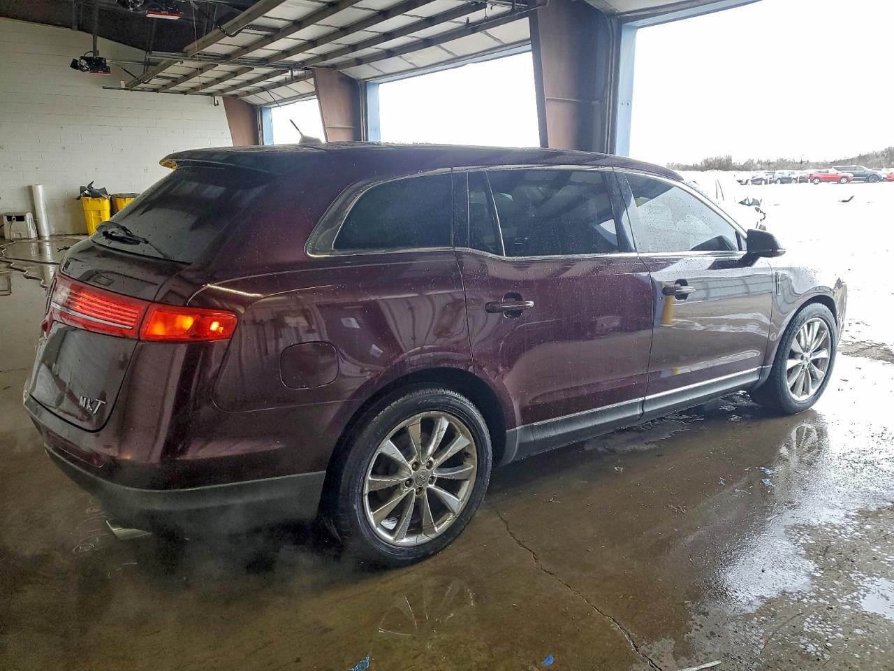 2011 Lincoln Mkt Темно-бордовый vin: 2LMHJ5AT8BBJ52423