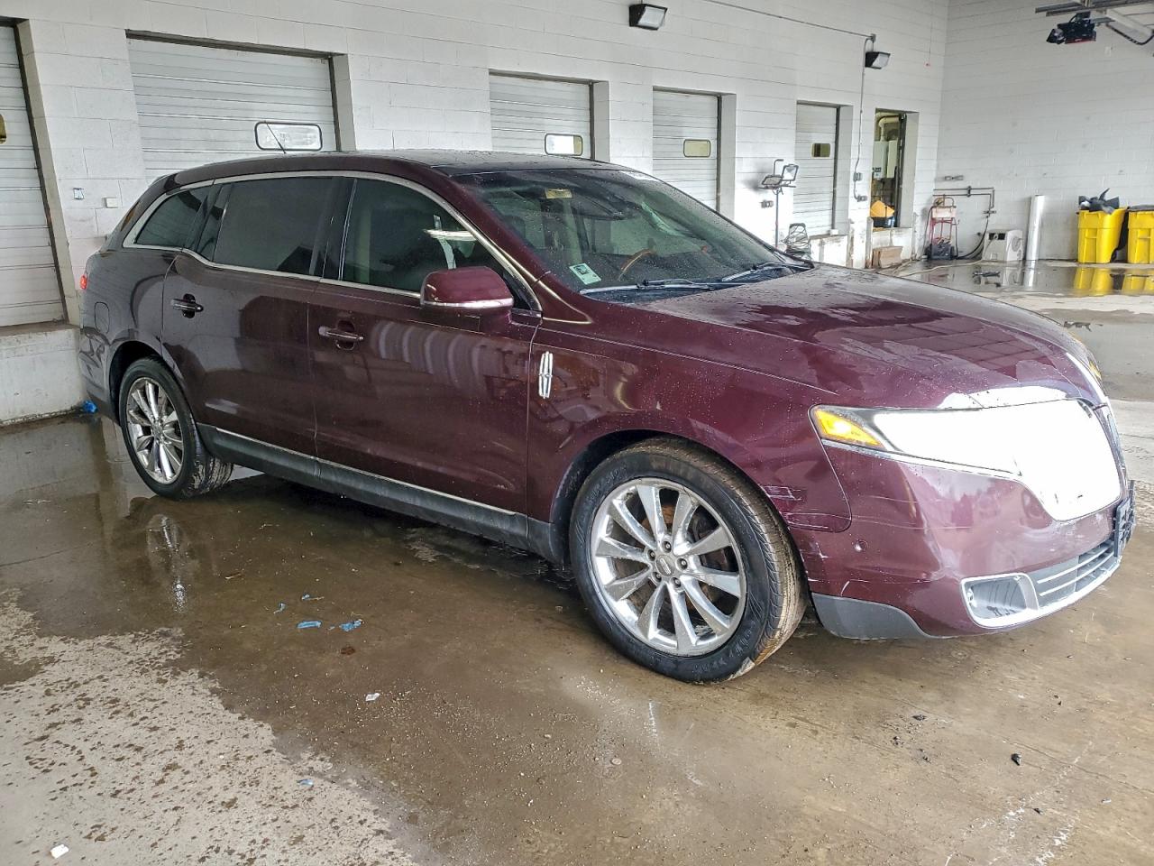 2011 Lincoln Mkt Темно-бордовый vin: 2LMHJ5AT8BBJ52423