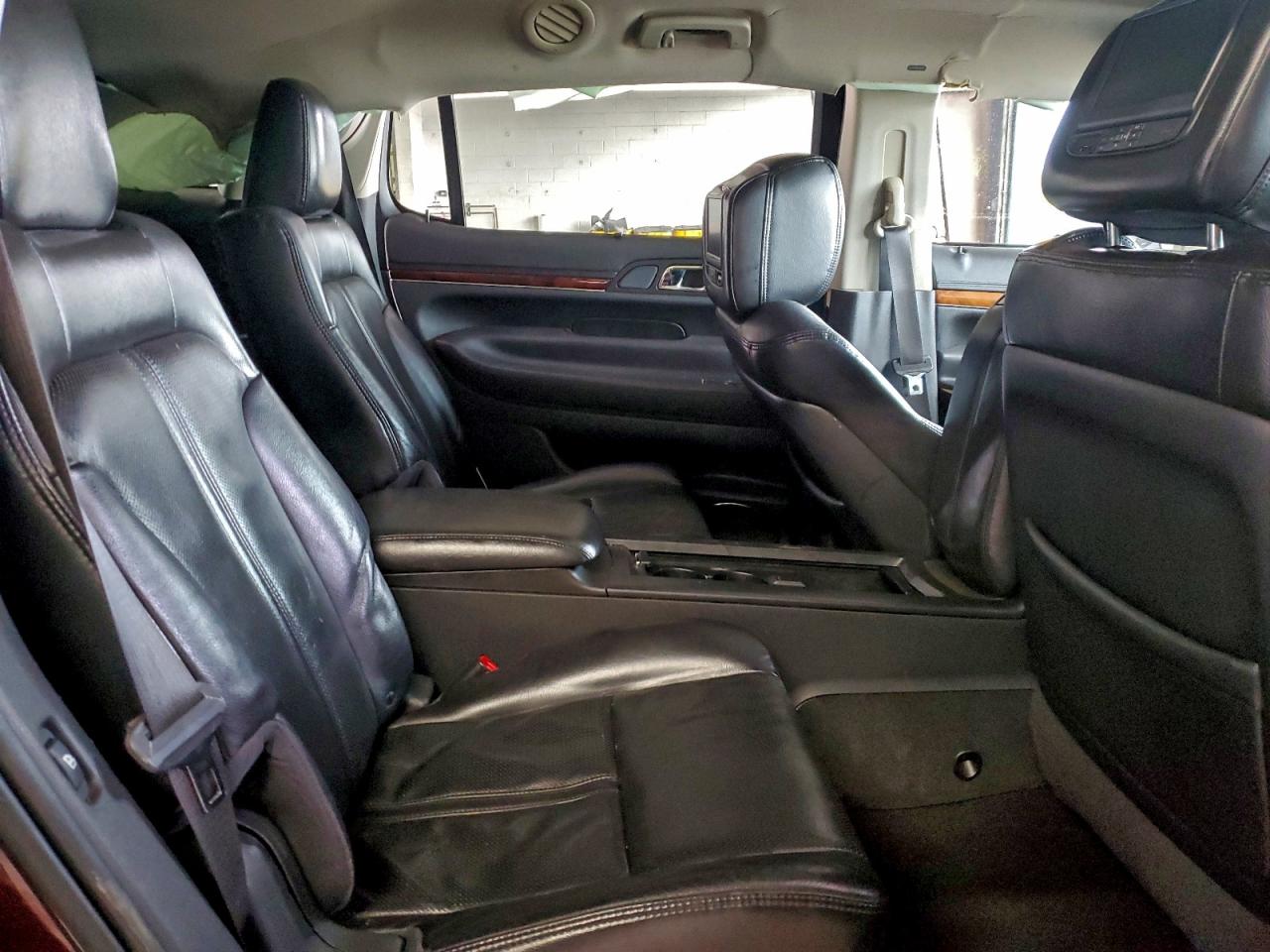 2011 Lincoln Mkt Темно-бордовый vin: 2LMHJ5AT8BBJ52423