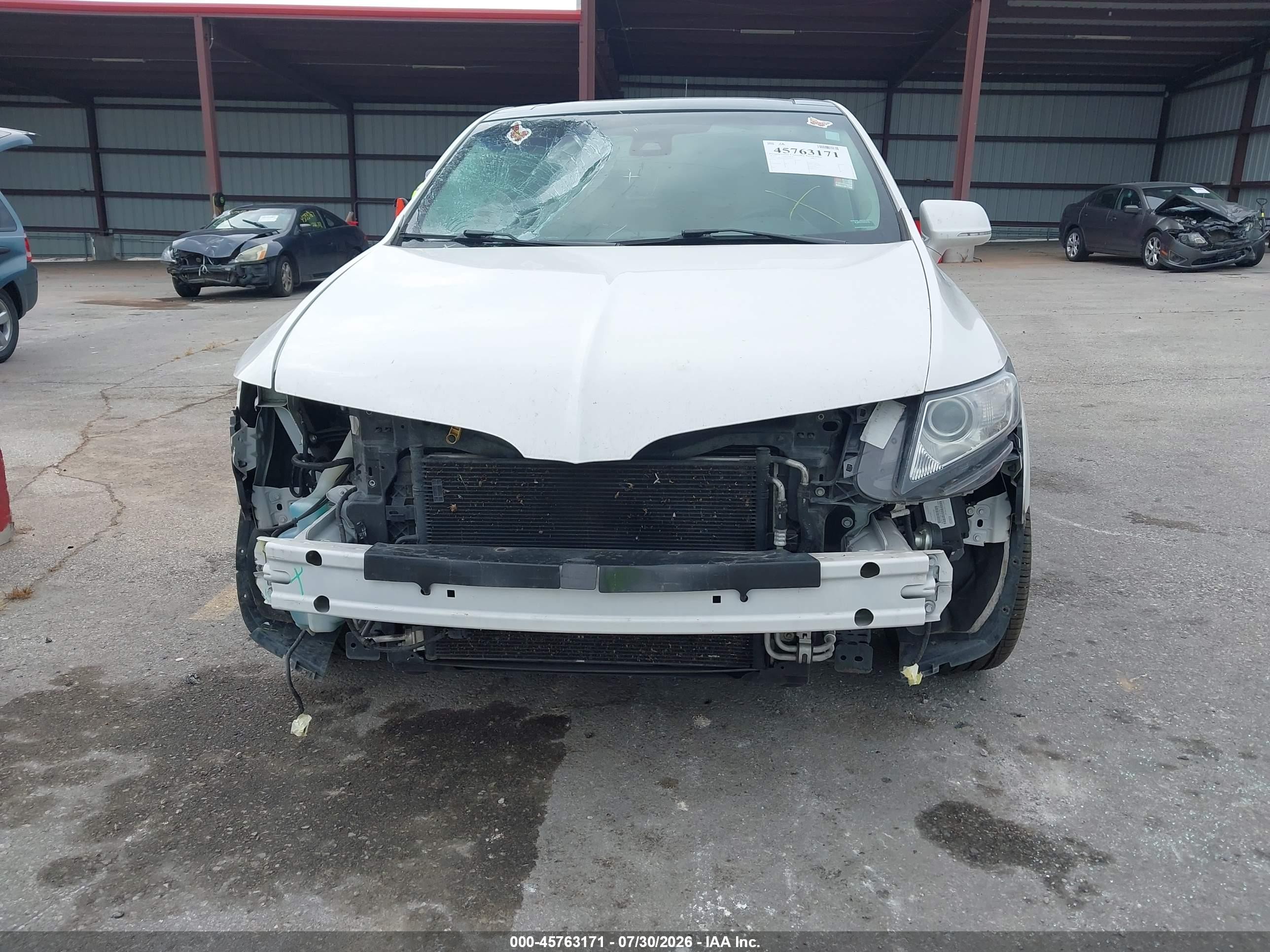 2015 Lincoln Mkt Ecoboost White vin: 2LMHJ5AT8FBL02052