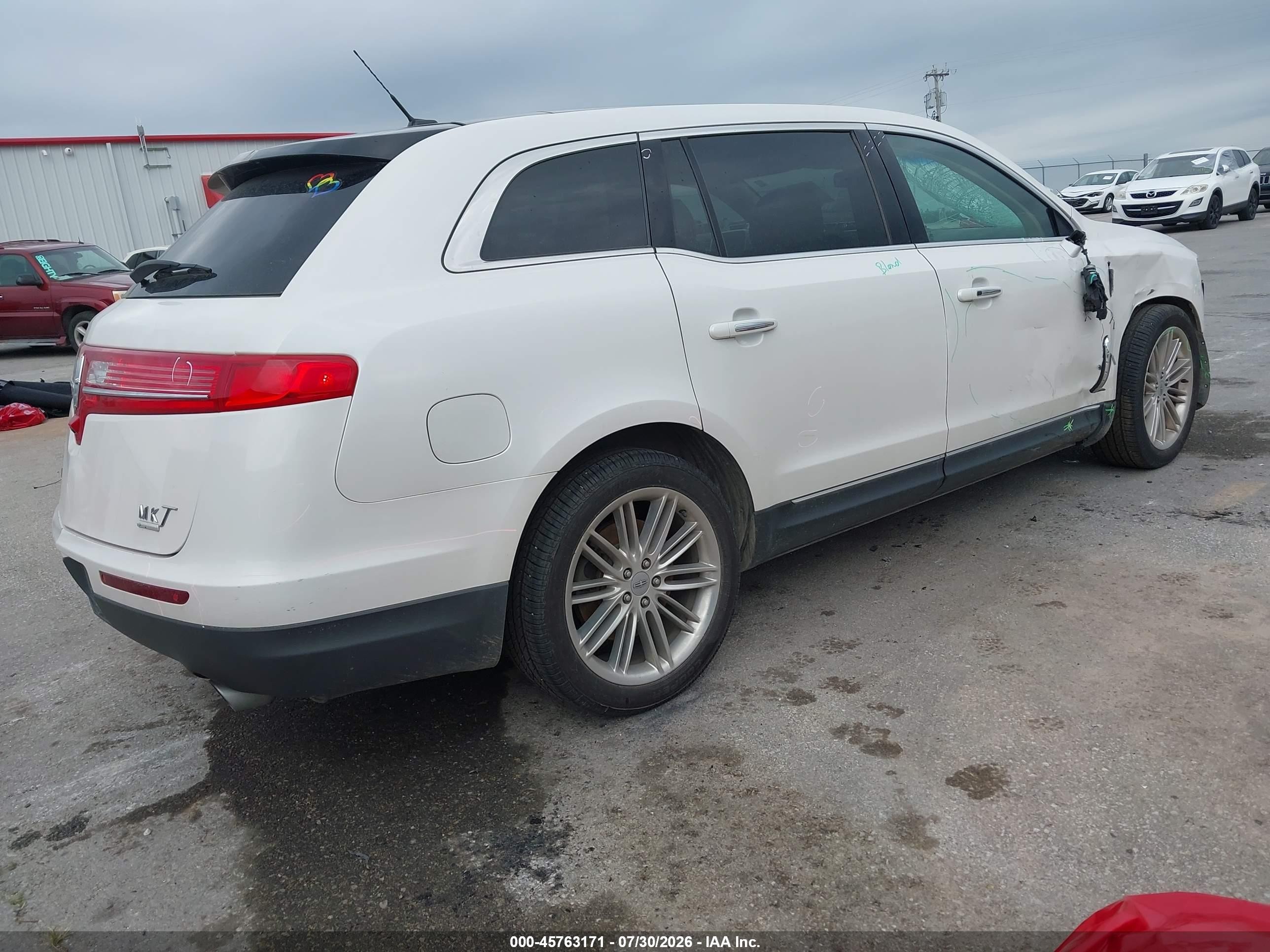 2015 Lincoln Mkt Ecoboost White vin: 2LMHJ5AT8FBL02052