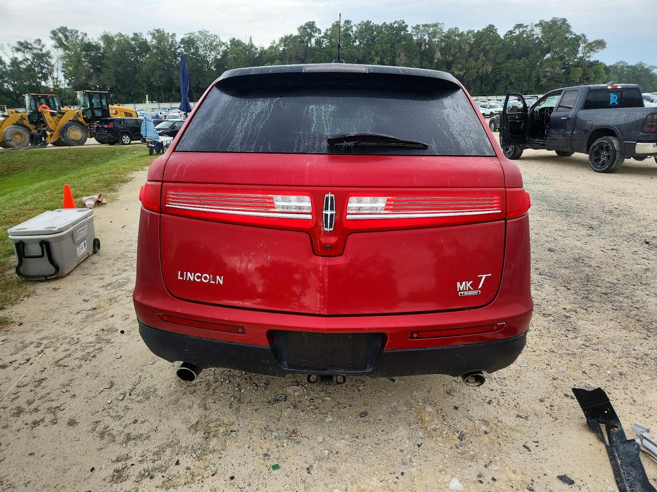 2010 Lincoln Mkt Red vin: 2LMHJ5AT9ABJ09028