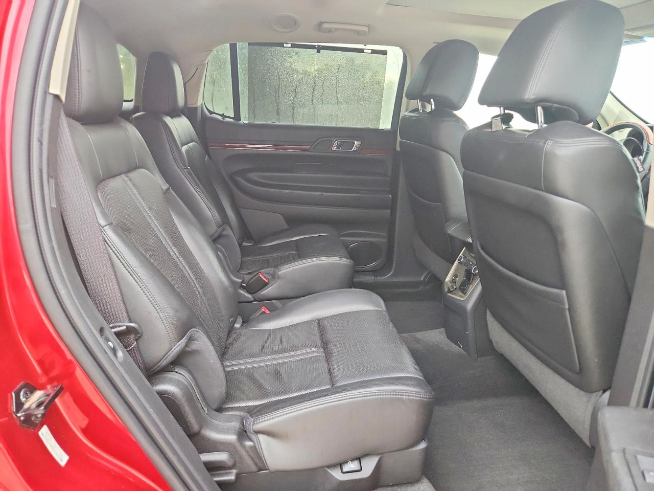 2010 Lincoln Mkt Red vin: 2LMHJ5AT9ABJ09028