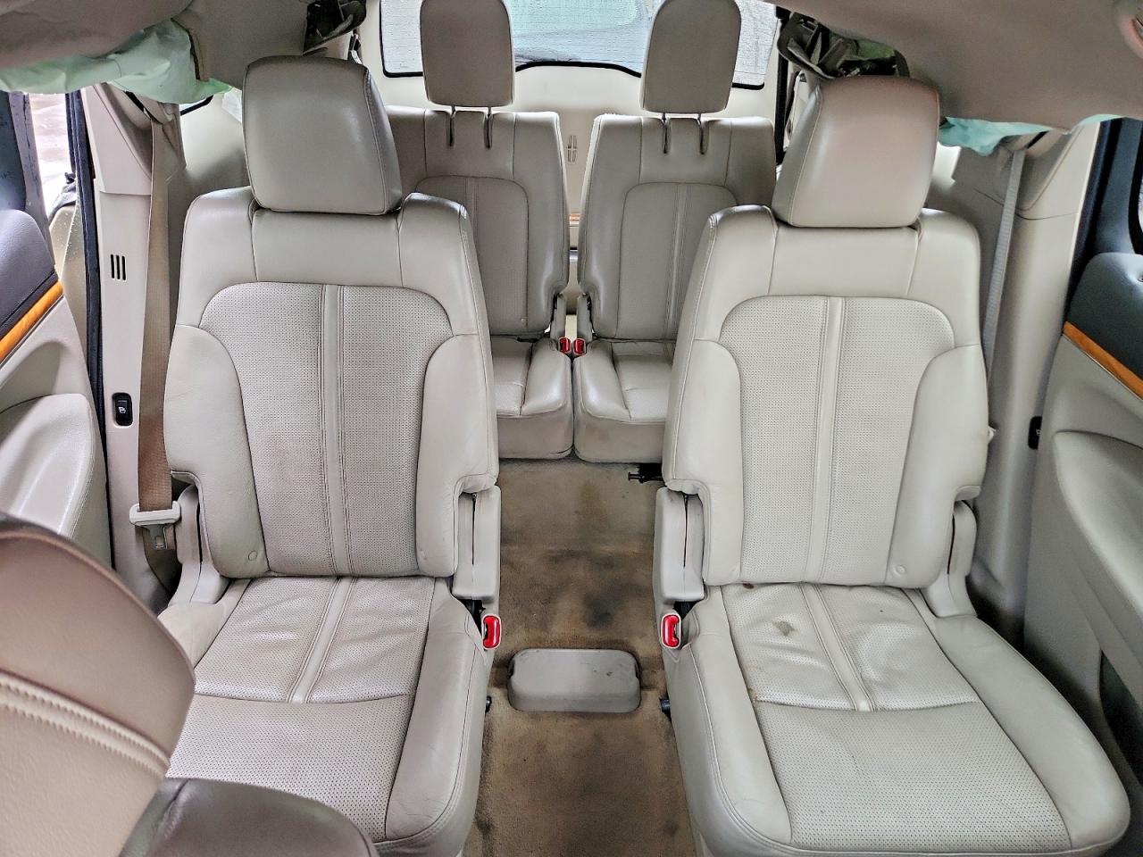 2011 Lincoln Mkt Beige vin: 2LMHJ5AT9BBJ52253