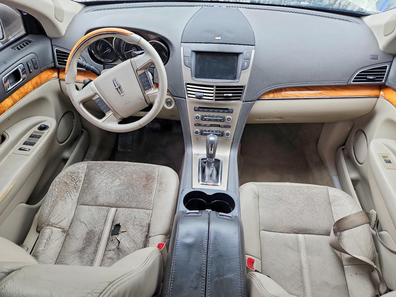 2011 Lincoln Mkt Beige vin: 2LMHJ5AT9BBJ52253