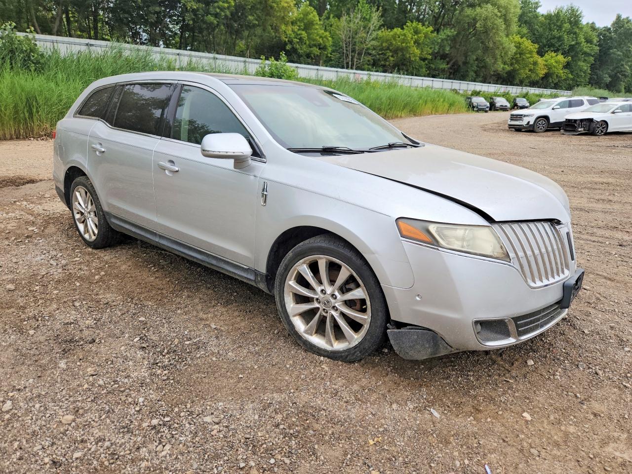 2012 Lincoln Mkt Silver vin: 2LMHJ5AT9CBL54379