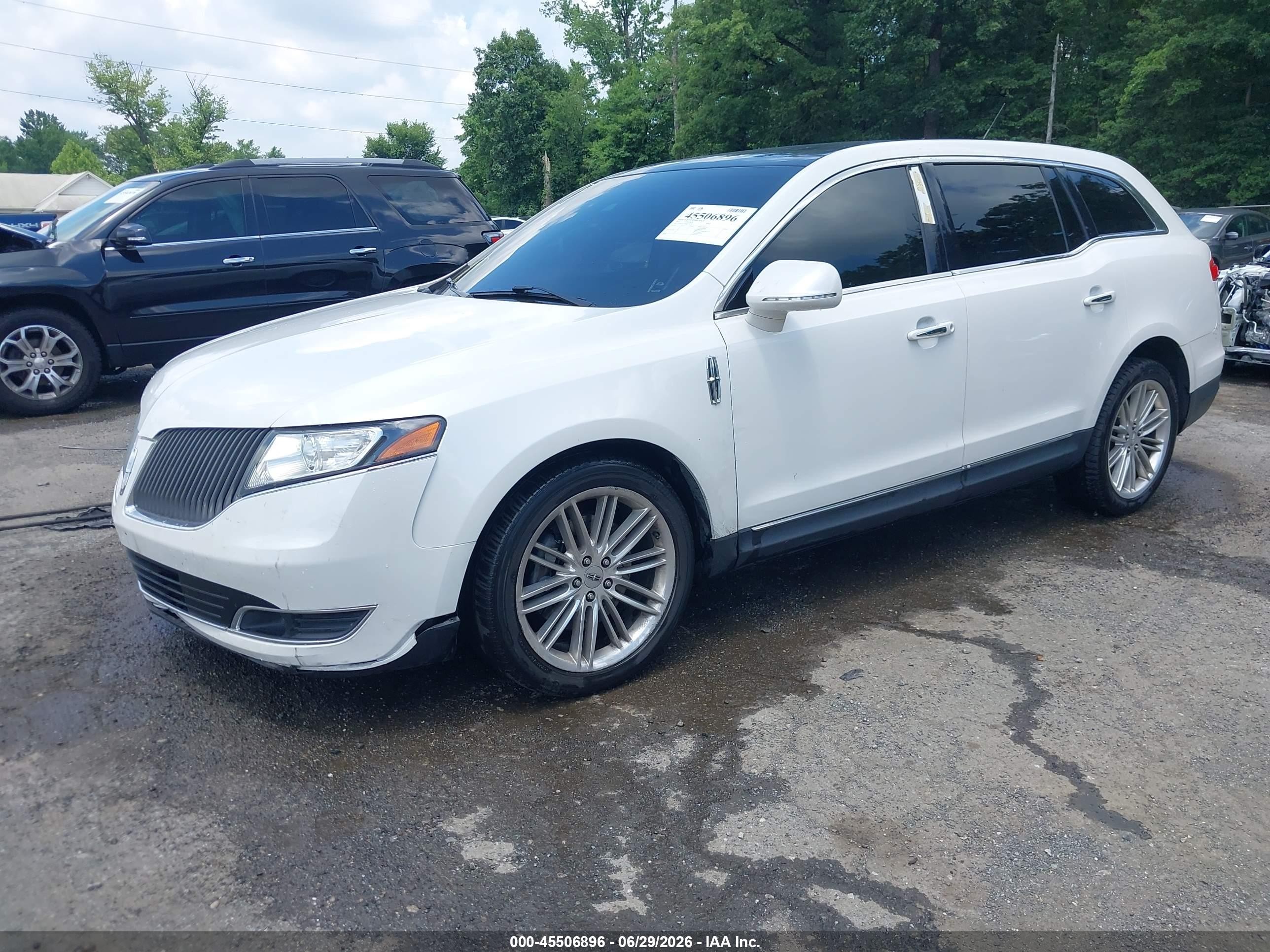 2014 Lincoln Mkt Ecoboost White vin: 2LMHJ5AT9EBL51078