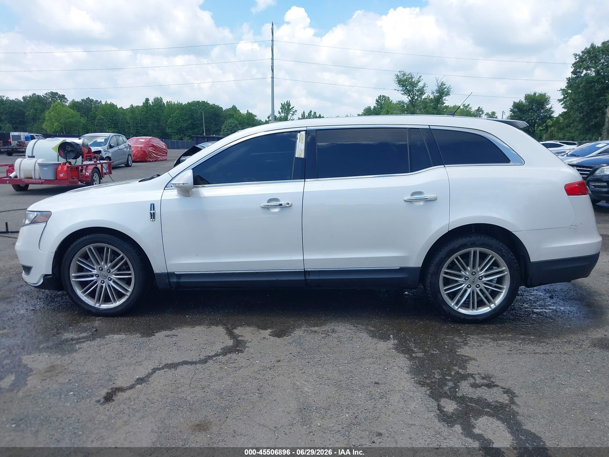 2014 Lincoln Mkt Ecoboost White vin: 2LMHJ5AT9EBL51078
