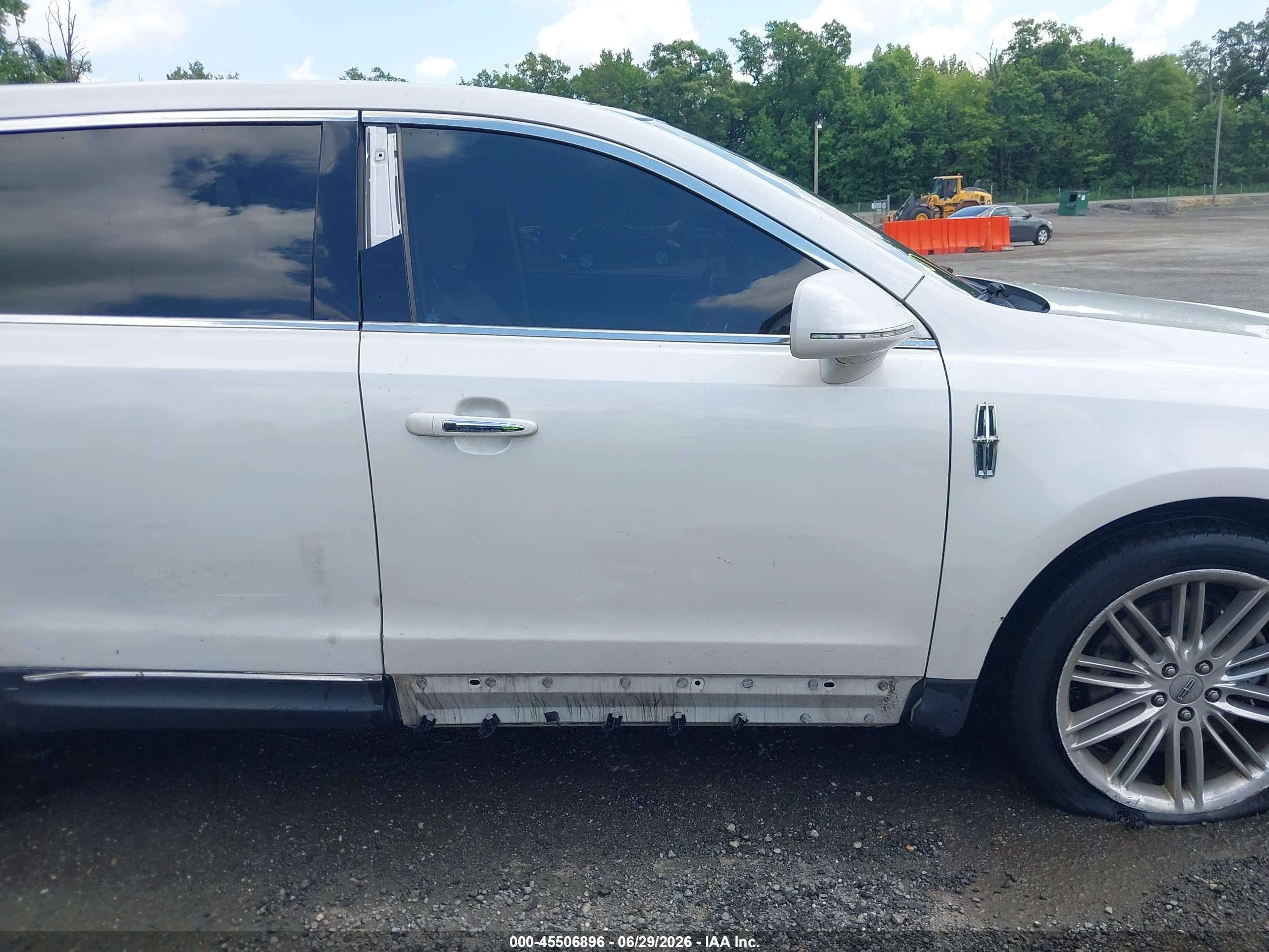 2014 Lincoln Mkt Ecoboost White vin: 2LMHJ5AT9EBL51078