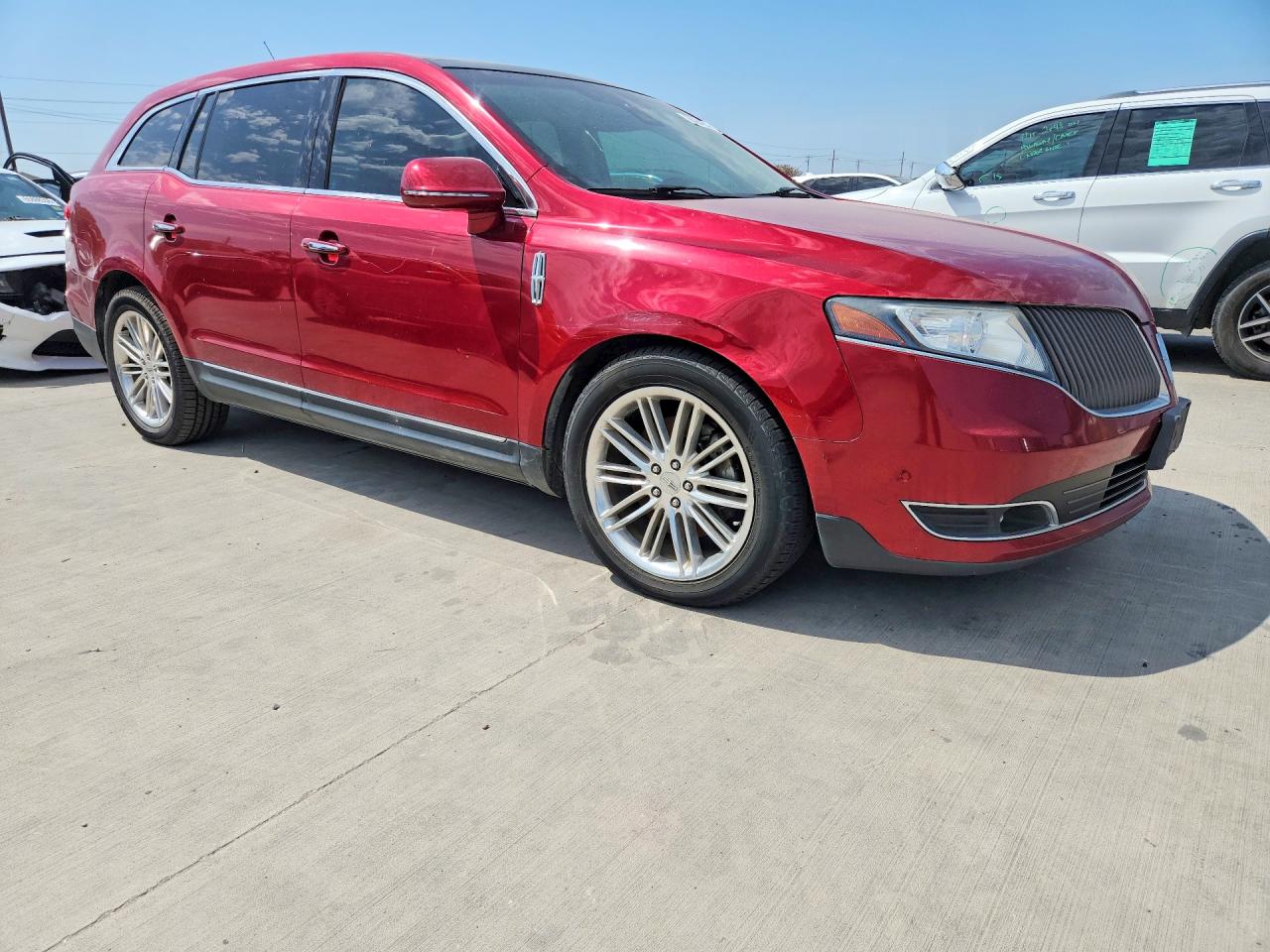 2014 Lincoln Mkt Red vin: 2LMHJ5AT9EBL57625